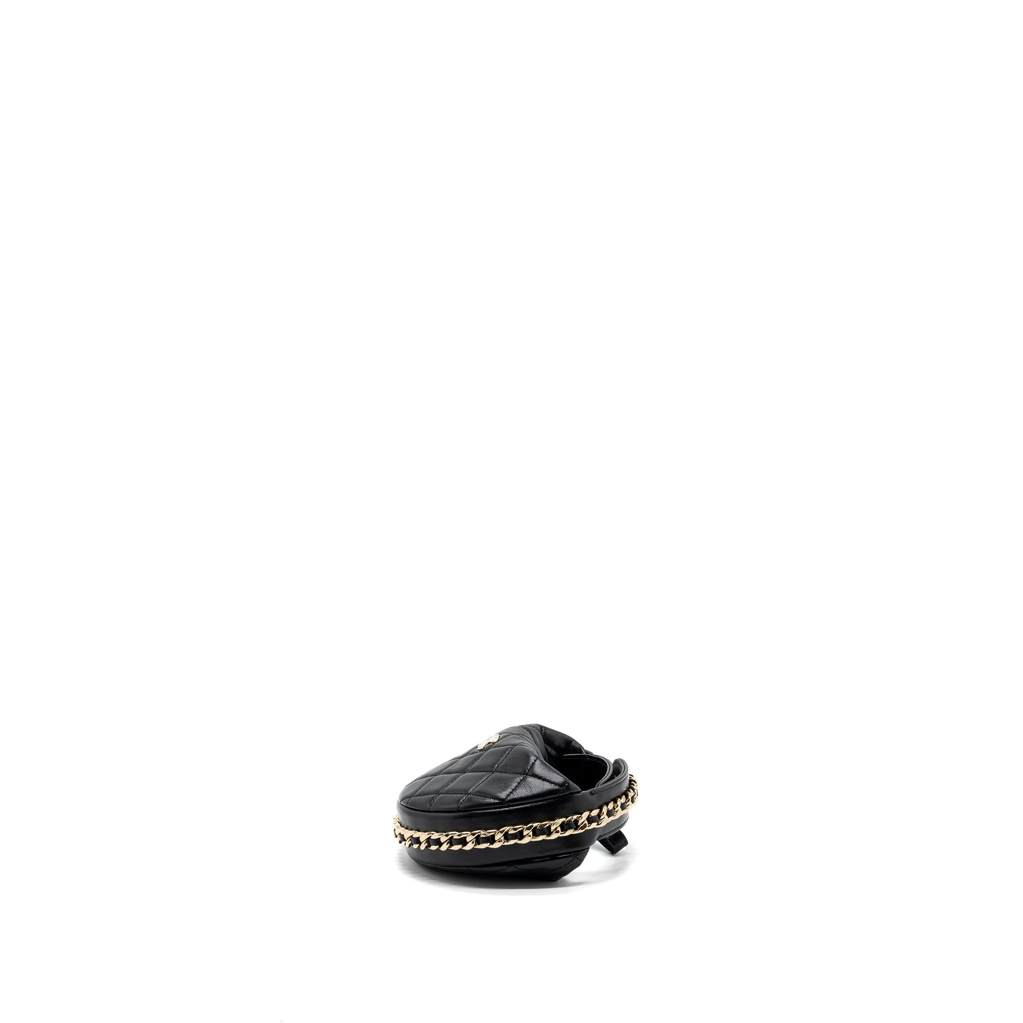 Chanel 23C round Clutch lambskin black  (microchip)