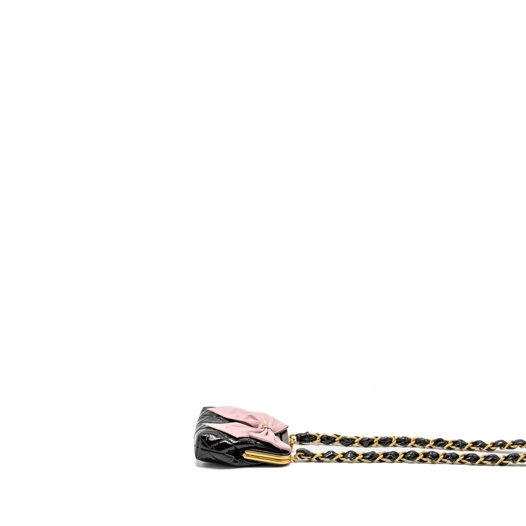 CHANEL 24A Bowknot Clutch With Chain Patent Crumpled lambskin/Shiny Lambskin Black/Pink  (Microchip)