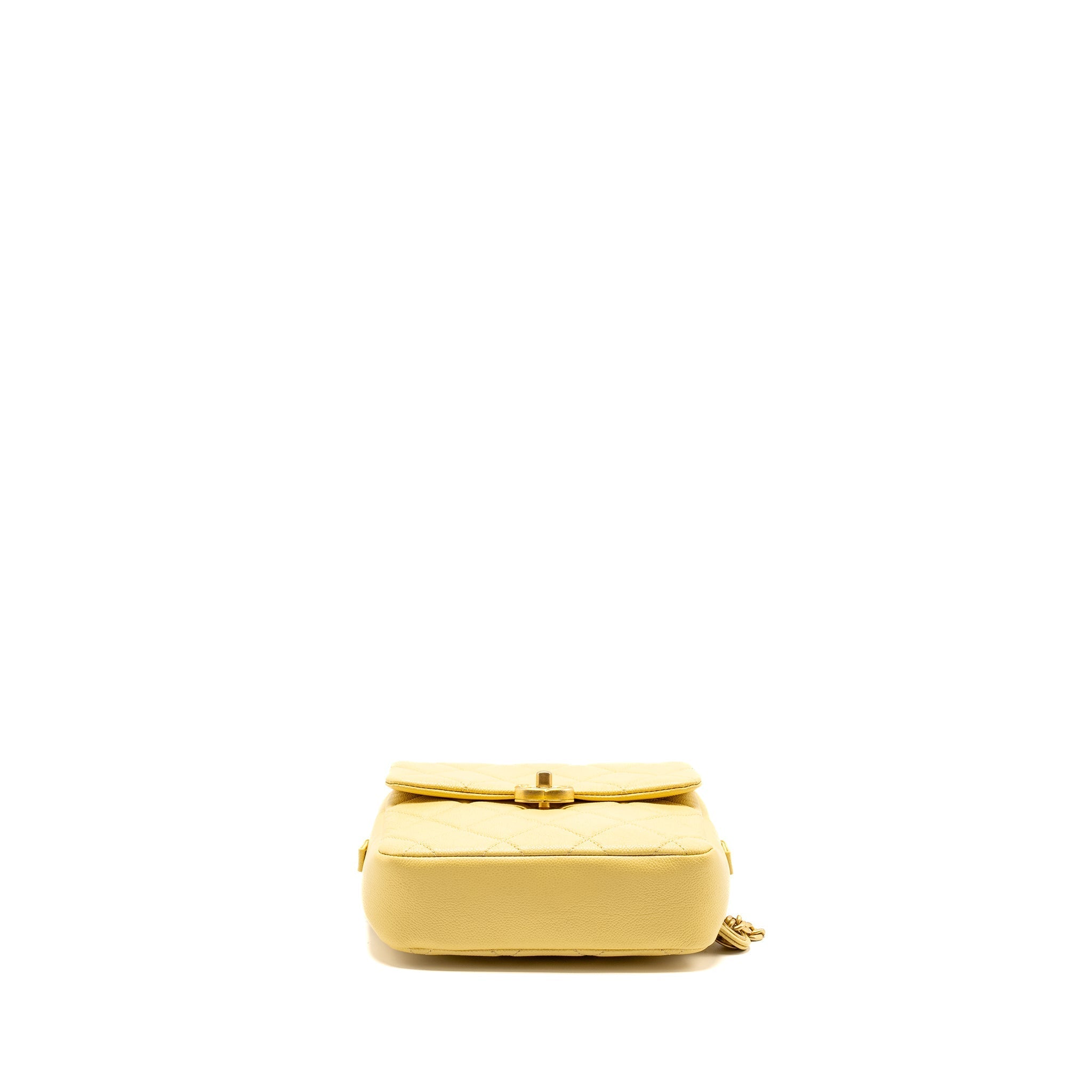 Chanel 22P quilted flap backpack caviar light yellow  (Microchip)