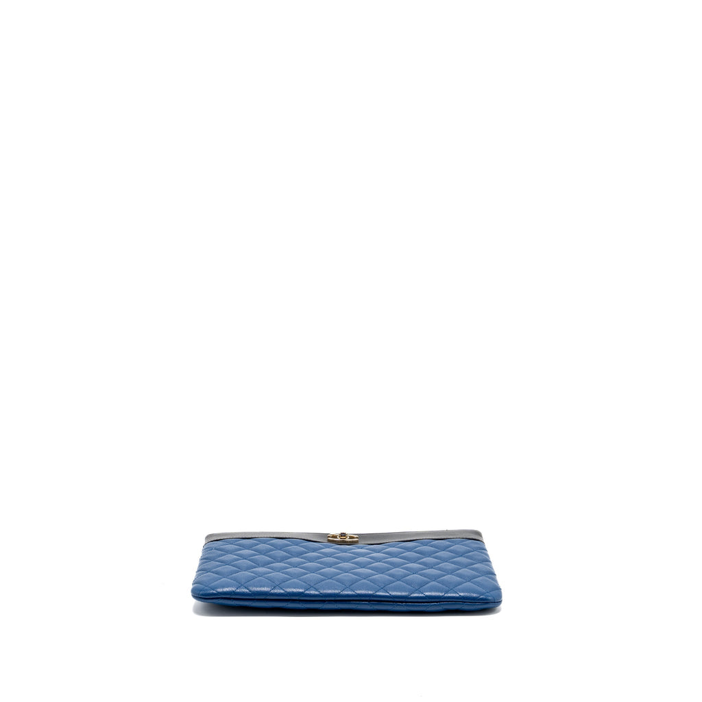 Chanel CC Logo Quilted Zip Pouch / Clutch shiny sheepskin Black/ Blue