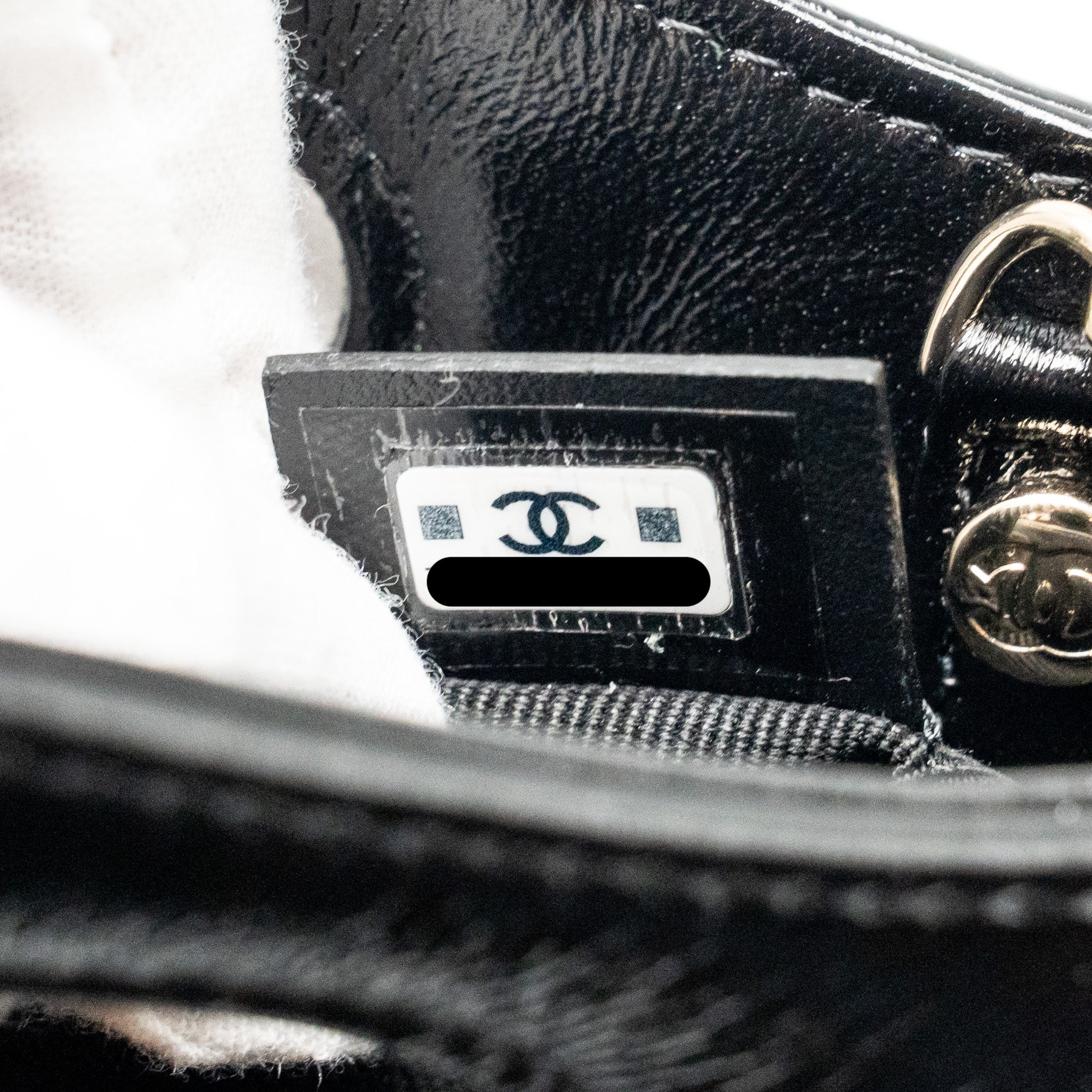Chanel Mini 31 Clutch with Chain shiny lambskin black L (microchip)