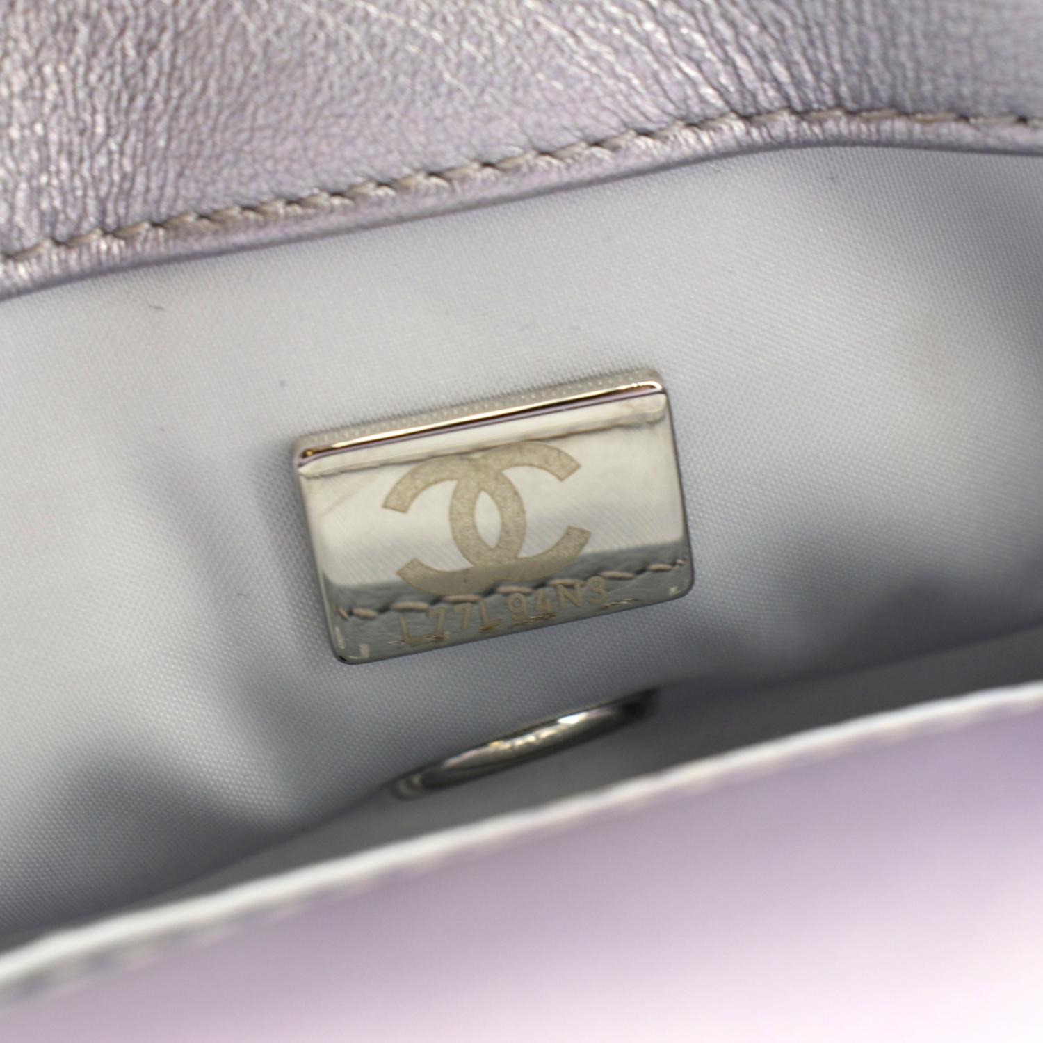CHANEL Gradient Metallic Quilted Calfskin Leather Clutch Bag Silver