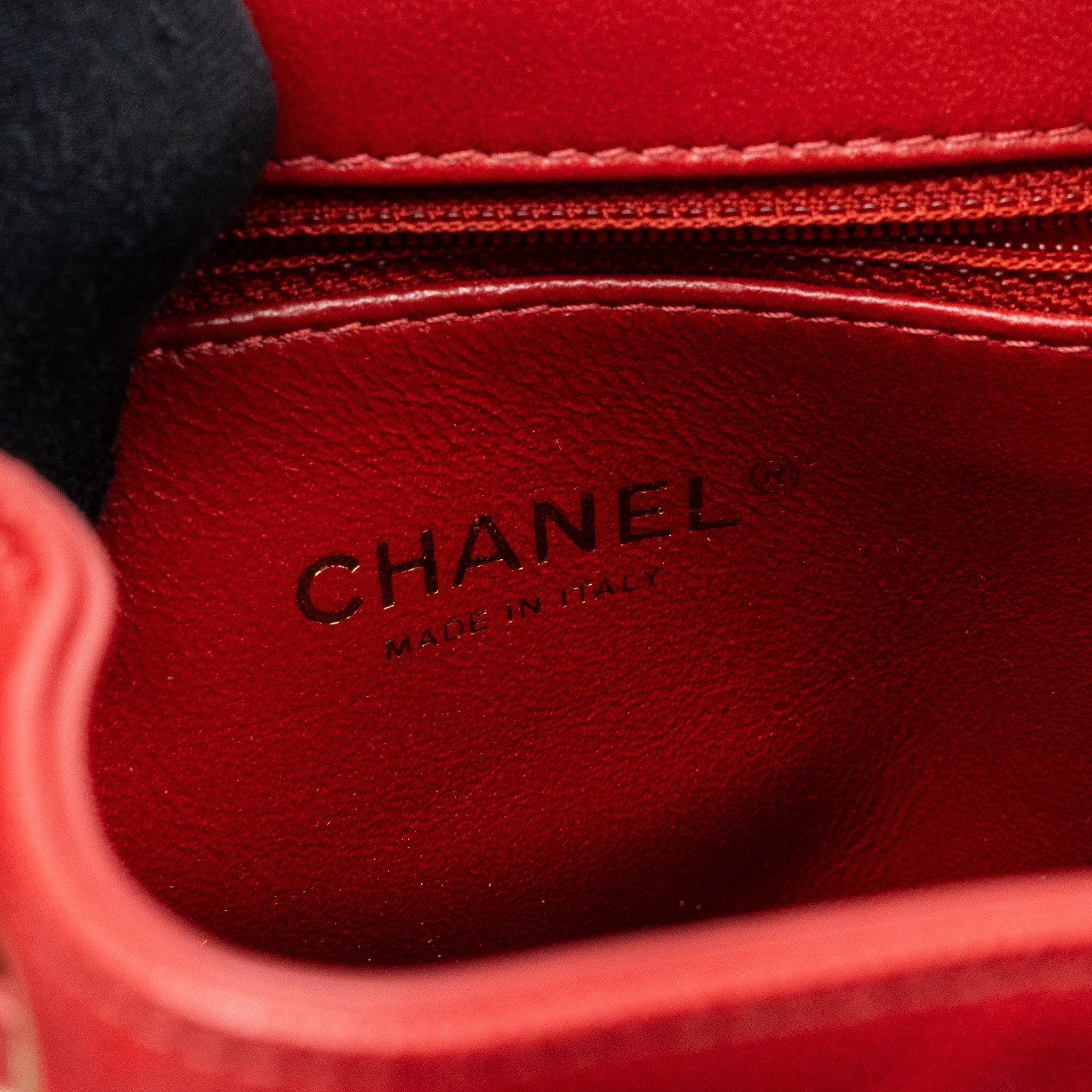 Chanel affinity backpack caviar red