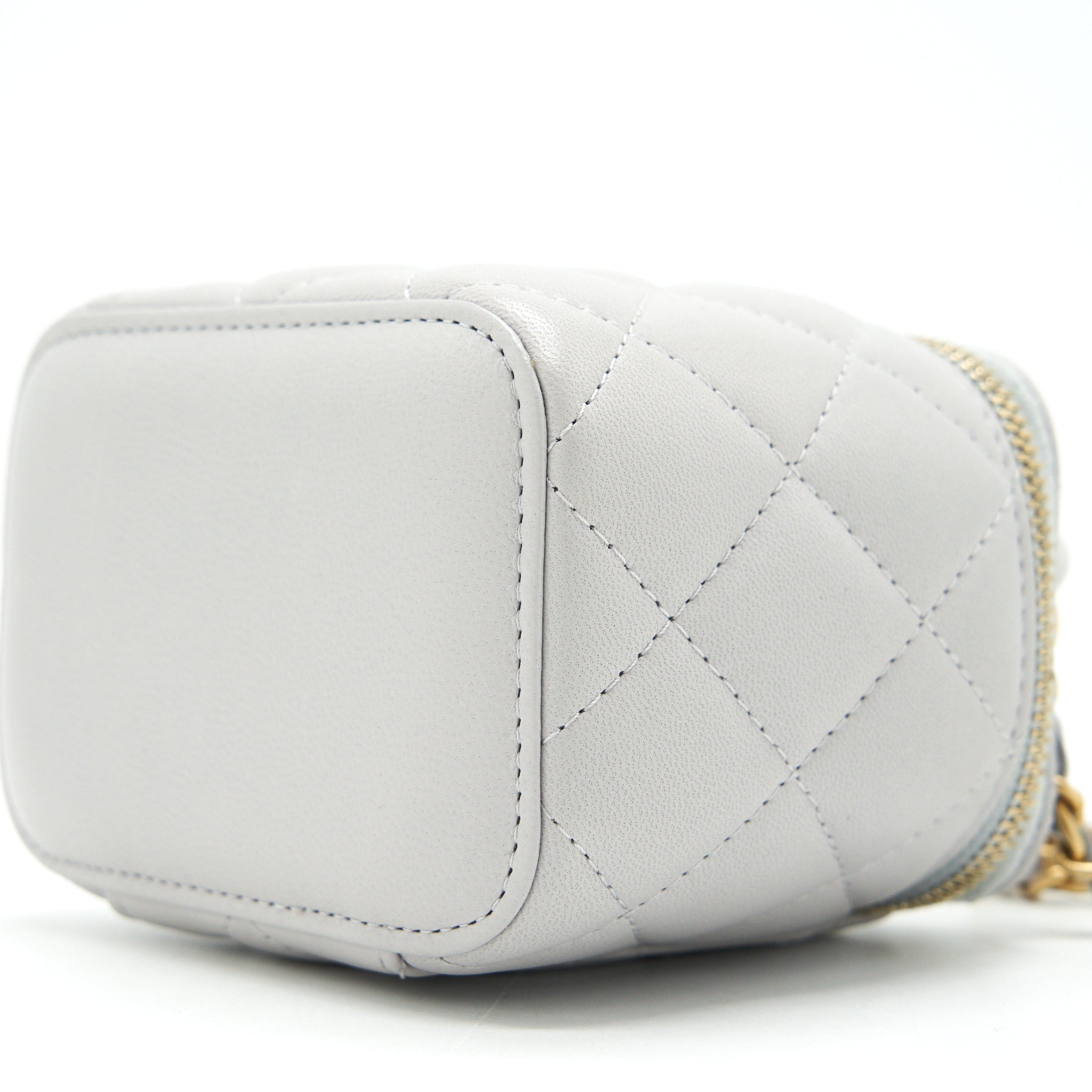 Chanel 21A Small handle Vanity with Chain Grey with