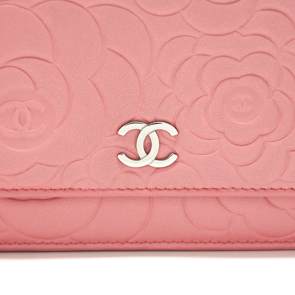 Chanel Camelia Wallet on chain Pink