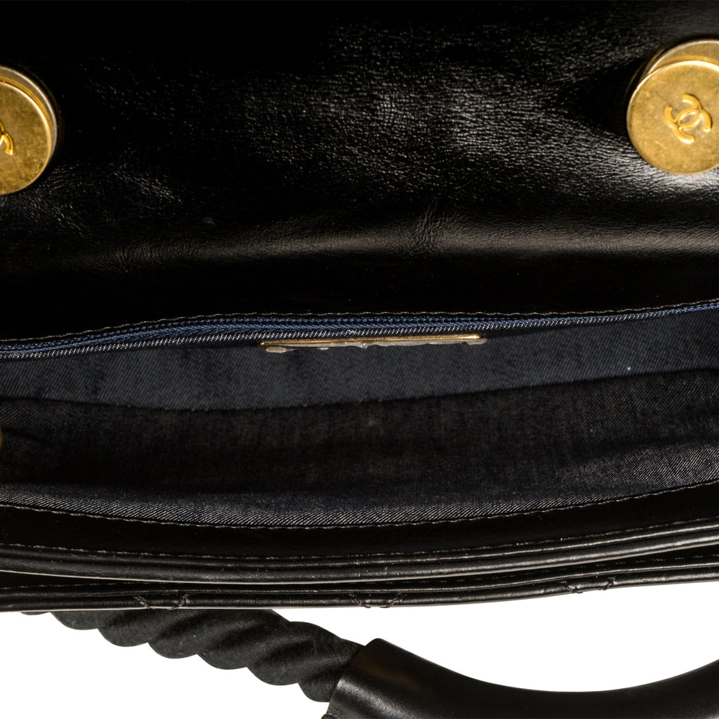 Chanel En Vogue Flap Bag