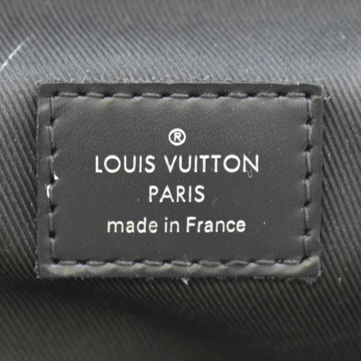 LOUIS VUITTON Avenue Sling Damier Graphite Backpack Grey