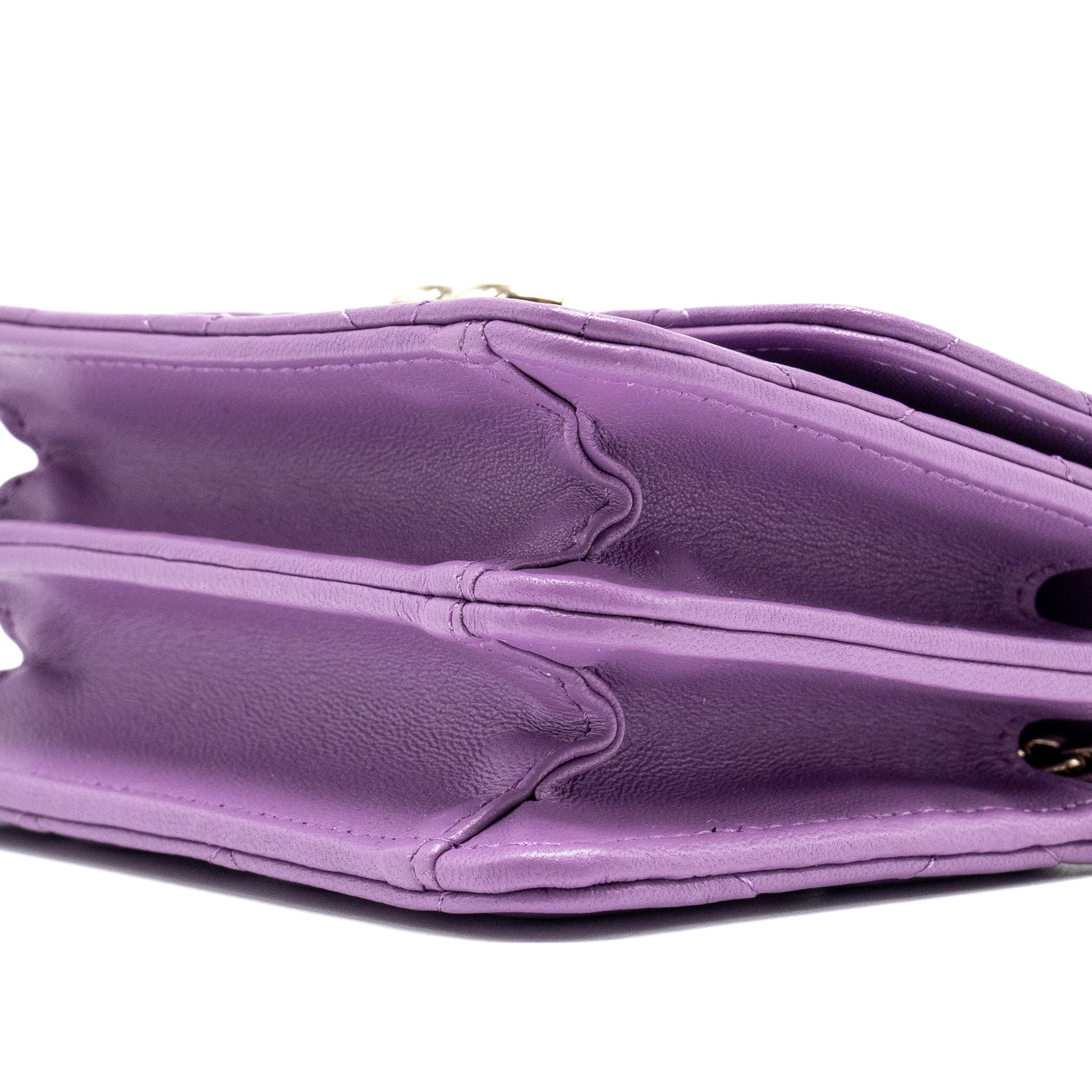 Chanel detailed top handle flap mini clutch with chain lambskin purple L (microchip)