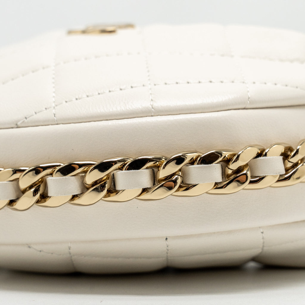 Chanel 23C Round Clutch Lambskin White L (Microchip)