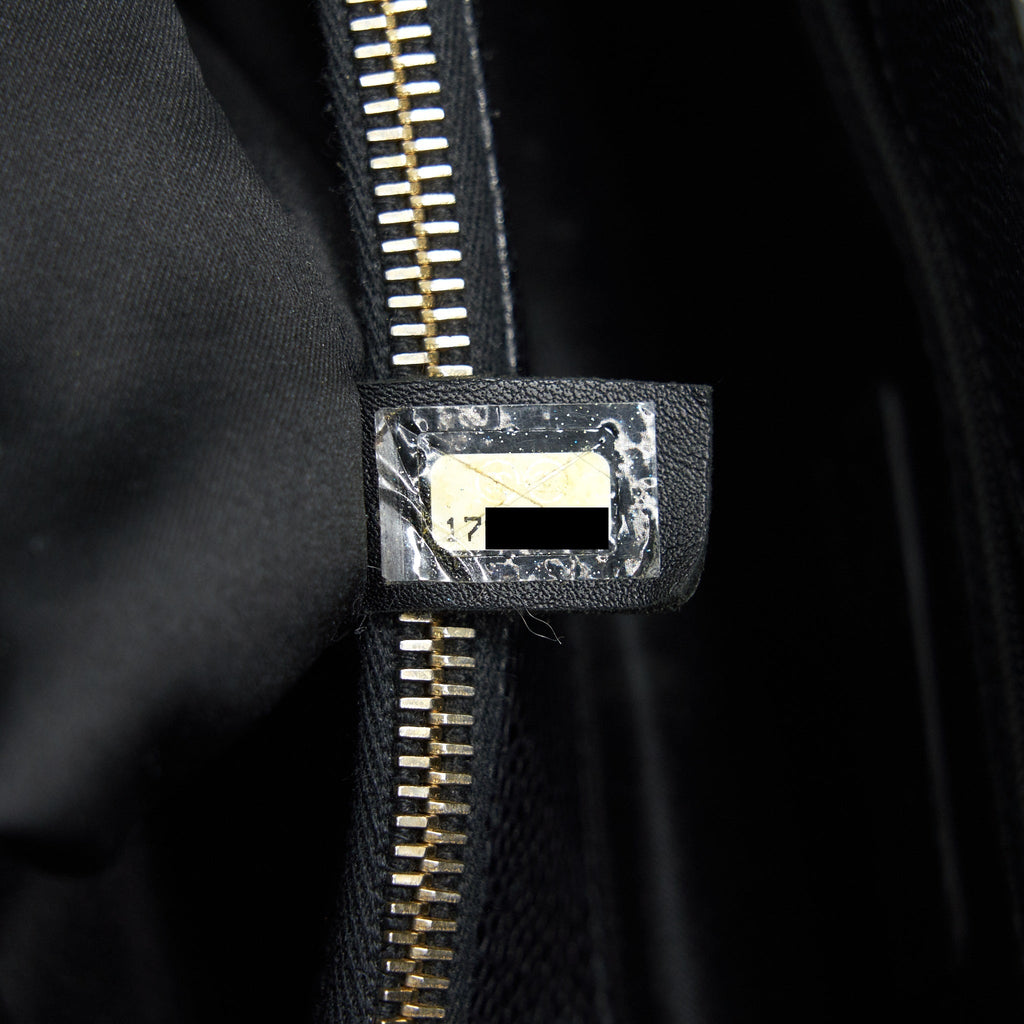 Chanel Grand Shopping Tote Caviar Black  serial 17