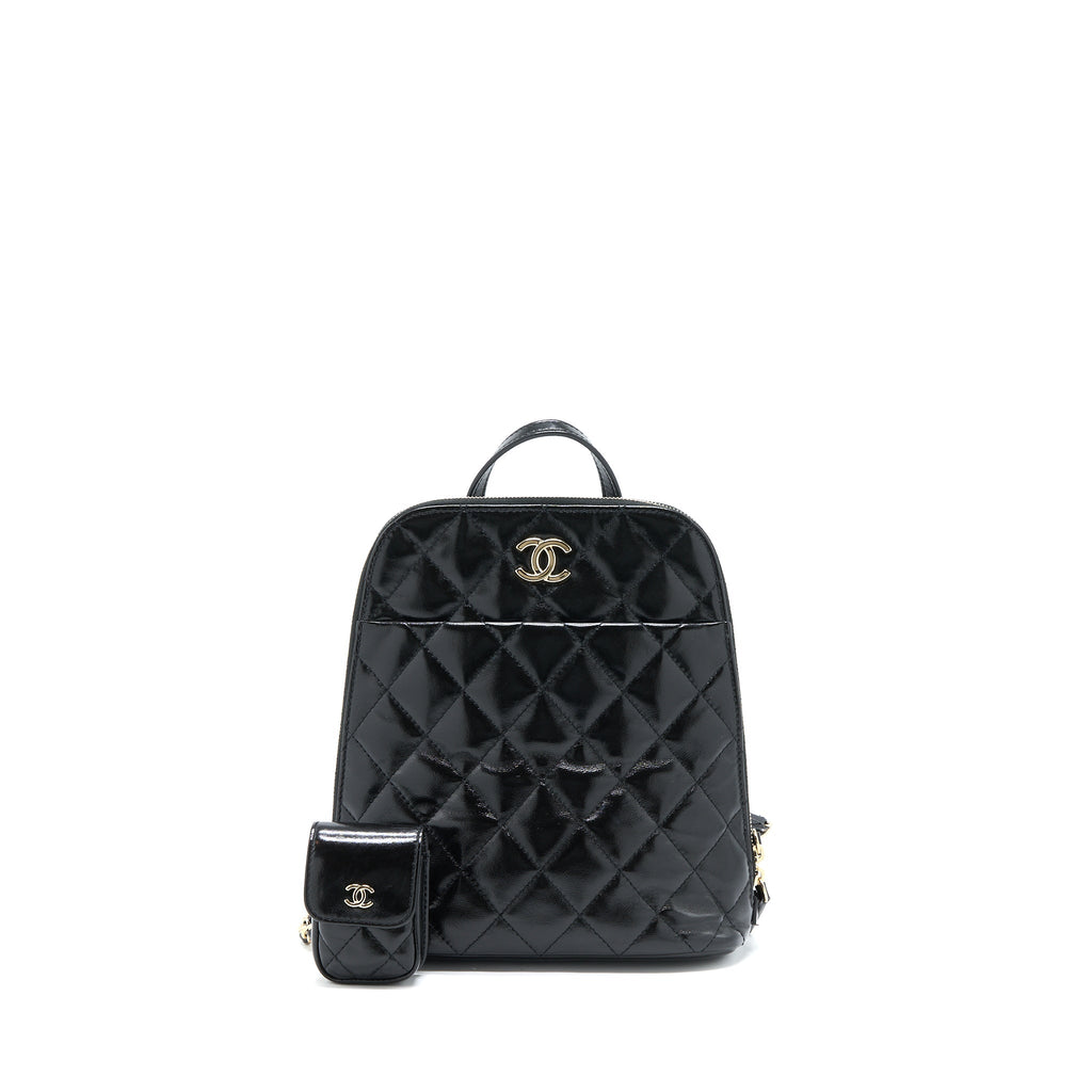 Chanel 22A Quilted Backpack Shiny Calfskin Black L (Microchip)