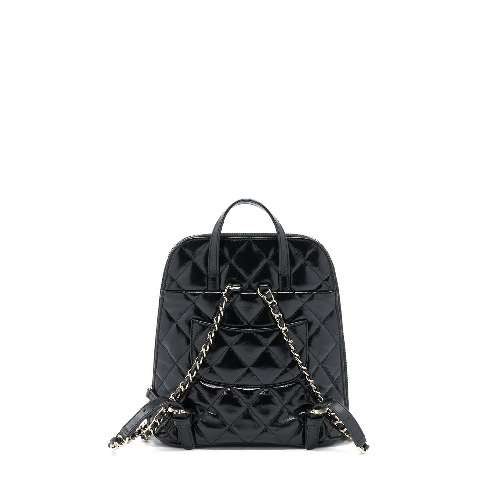 Chanel 22A Quilted Backpack Shiny Calfskin Black L (Microchip)