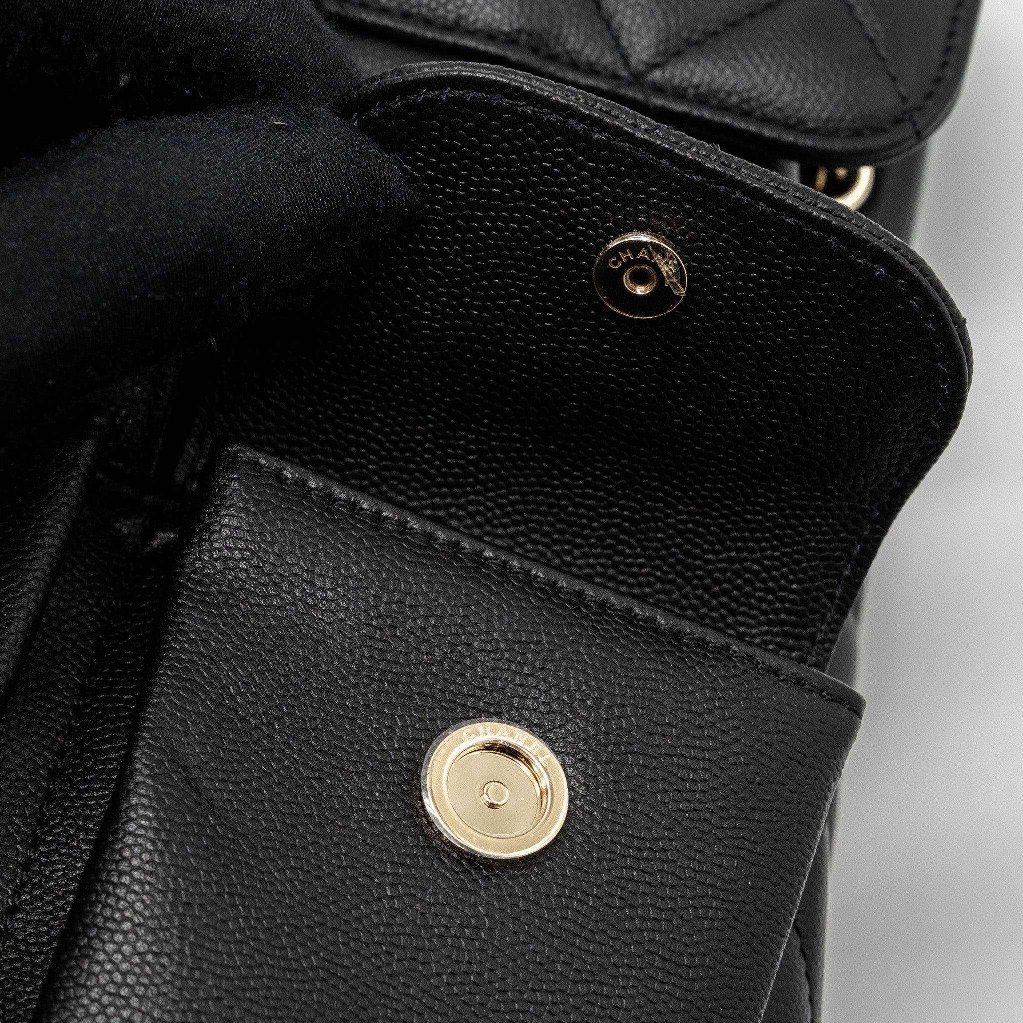 Chanel 22s mini backpack caviar black L(Microchip)