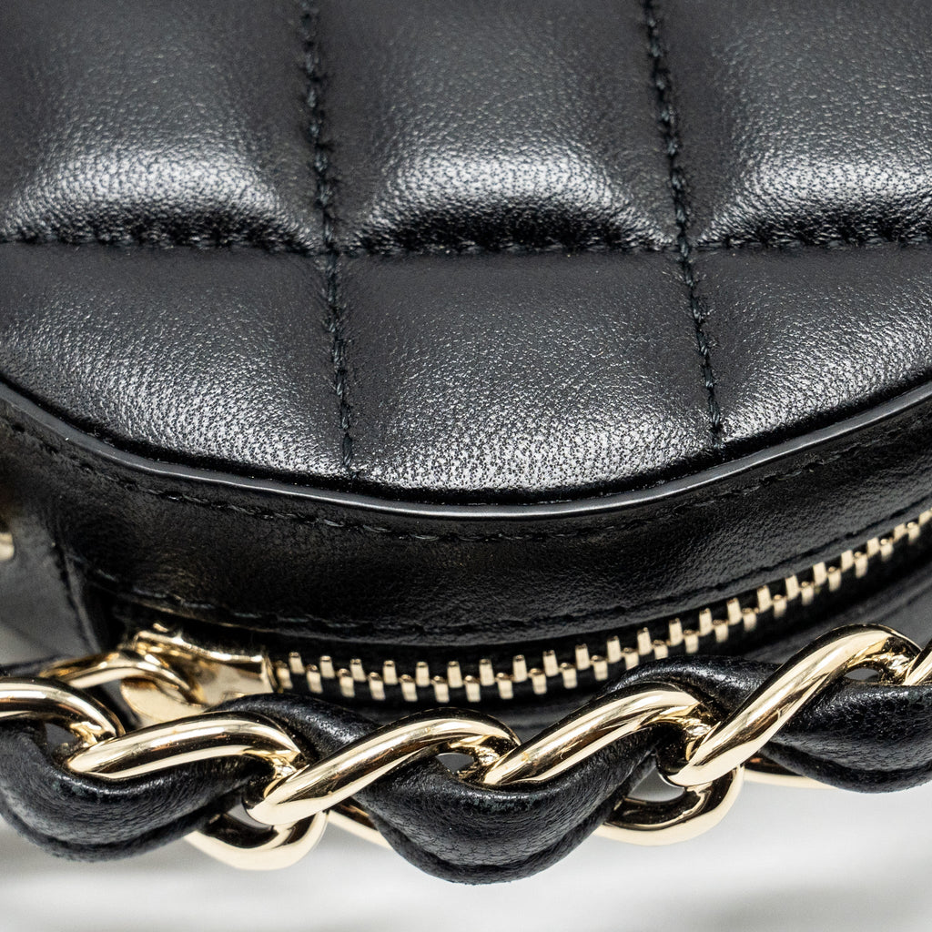 Chanel 22c Quilted Round Clutch With Chain Lambskin Black L