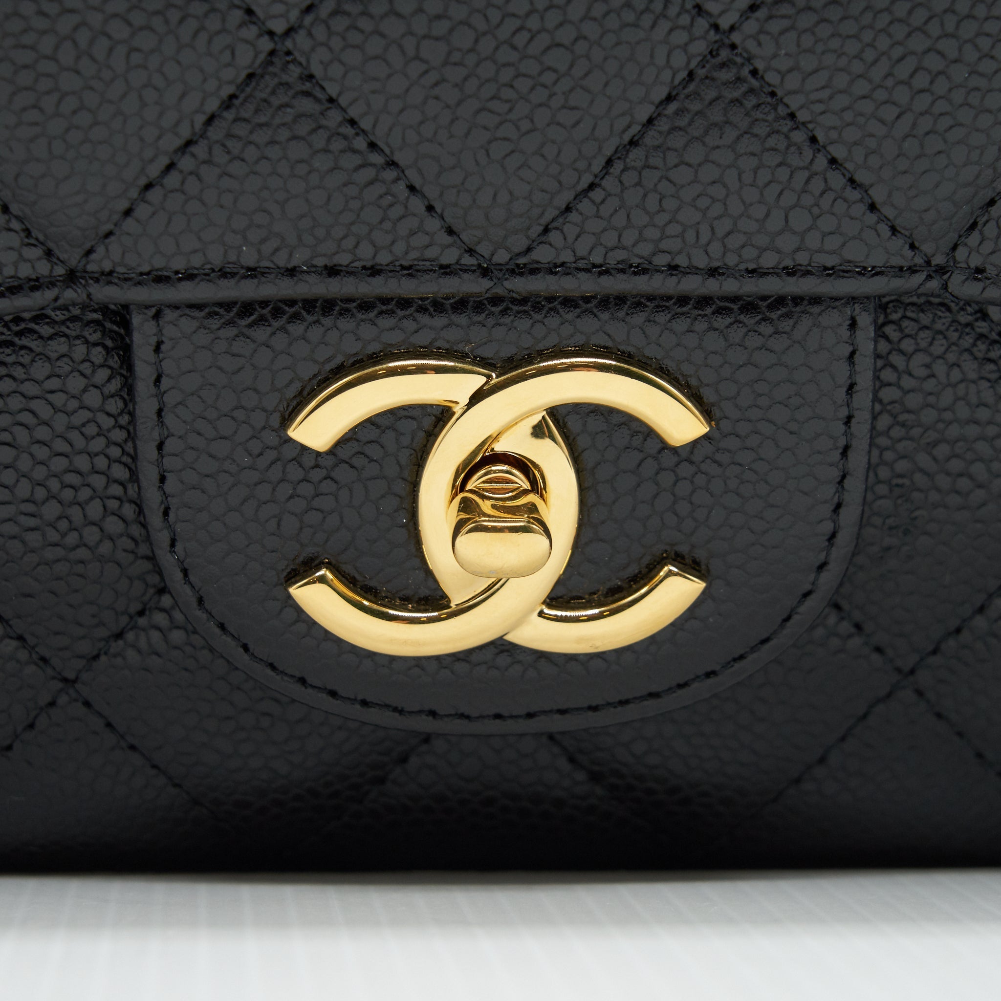 Chanel Maxi Classic Double Flap Caviar black  serial 20