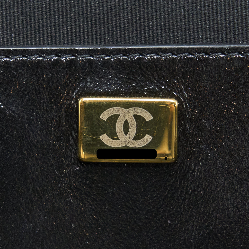 Chanel 22A Quilted Backpack Shiny Calfskin Black L (Microchip)