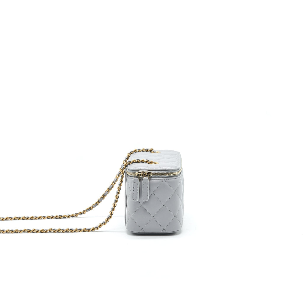 Chanel 21B Pearl Crush Long Vanity with Chain Light Grey