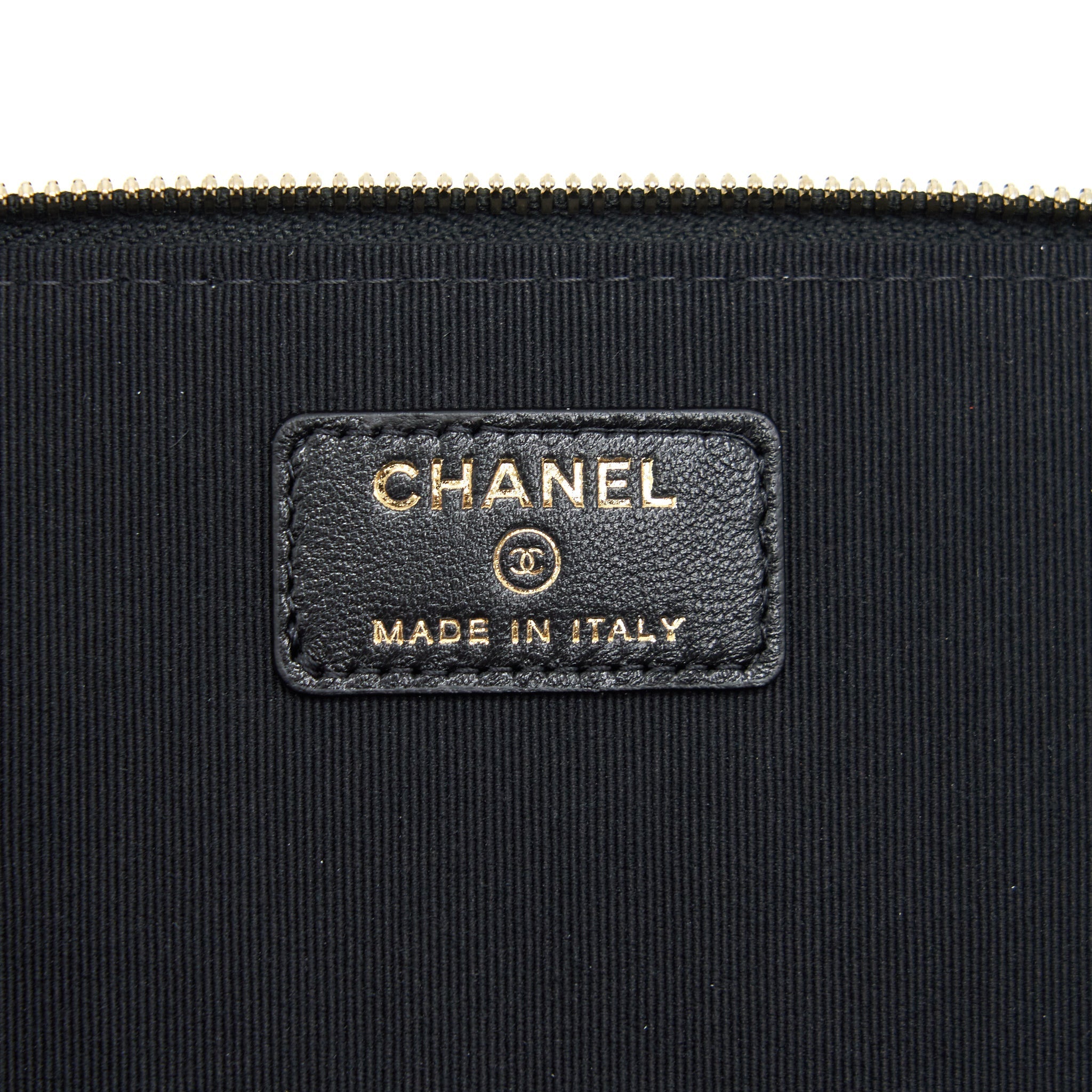 Chanel 21K top handle rectangular Vanity with chain Black L
