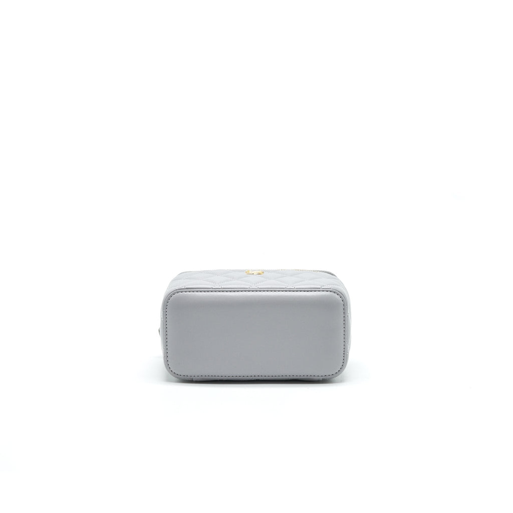 Chanel 21B Pearl Crush Long Vanity with Chain Light Grey