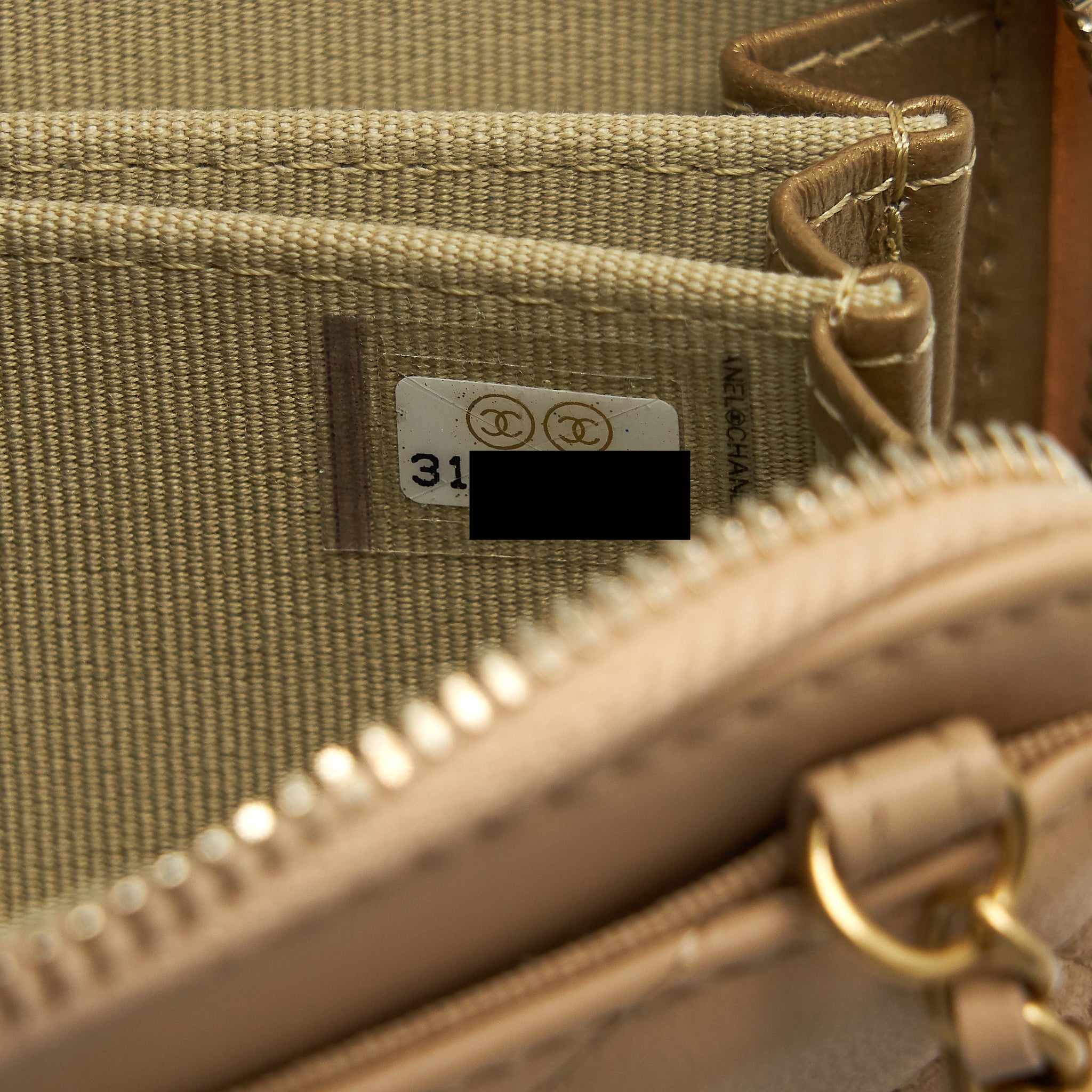 Chanel 22C Pearl Crush  Holder With Chain Beige