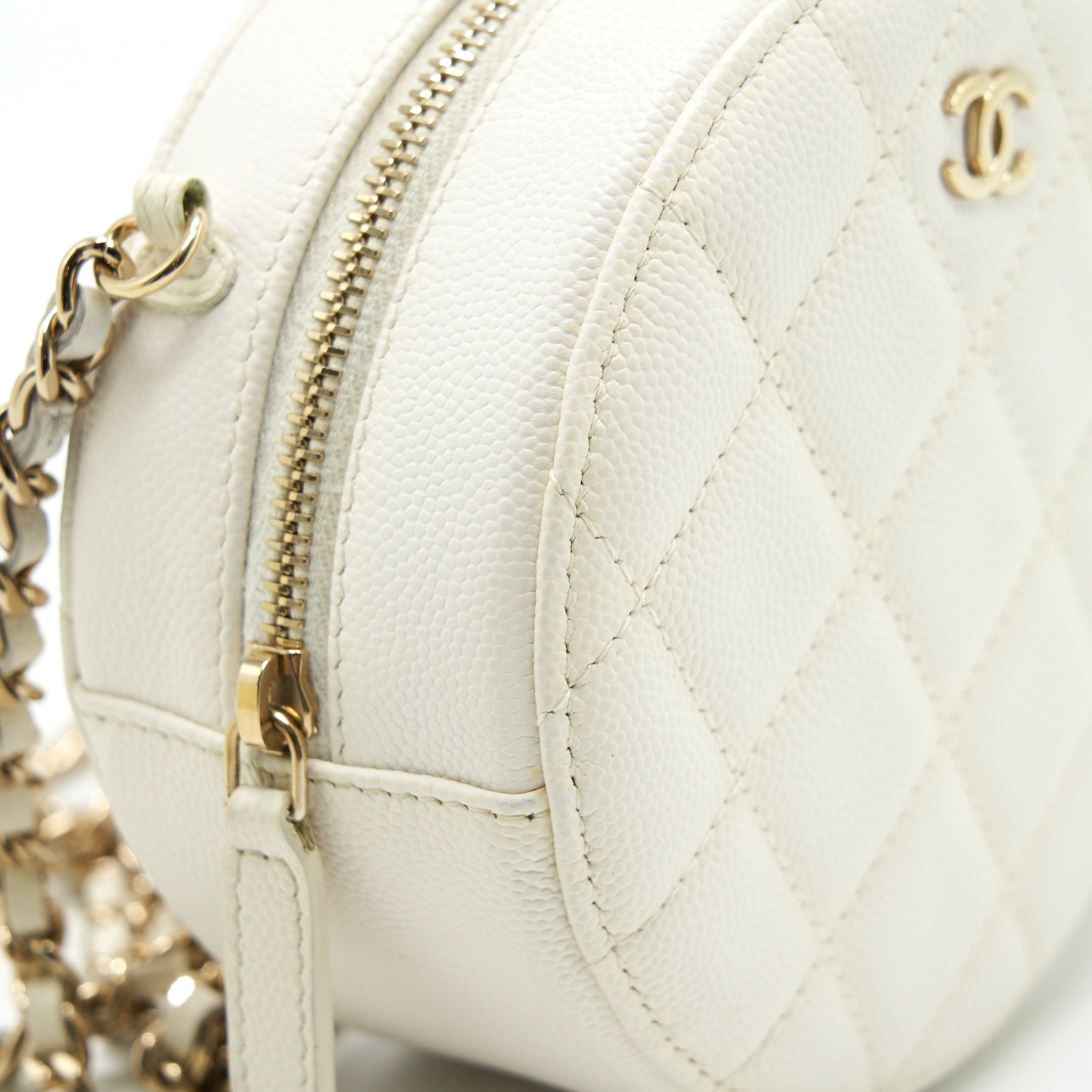 Chanel mini round Bag with Chain Caviar White L