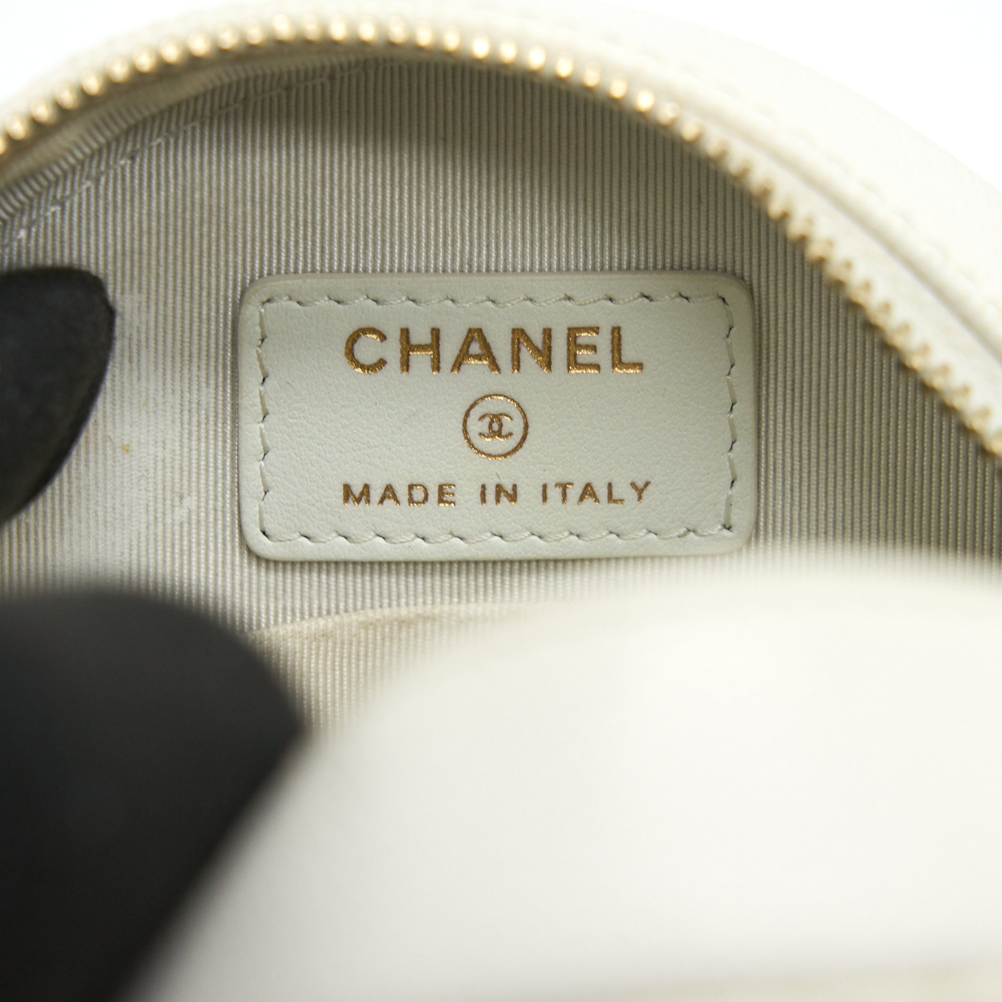 Chanel mini round Bag with Chain Caviar White L