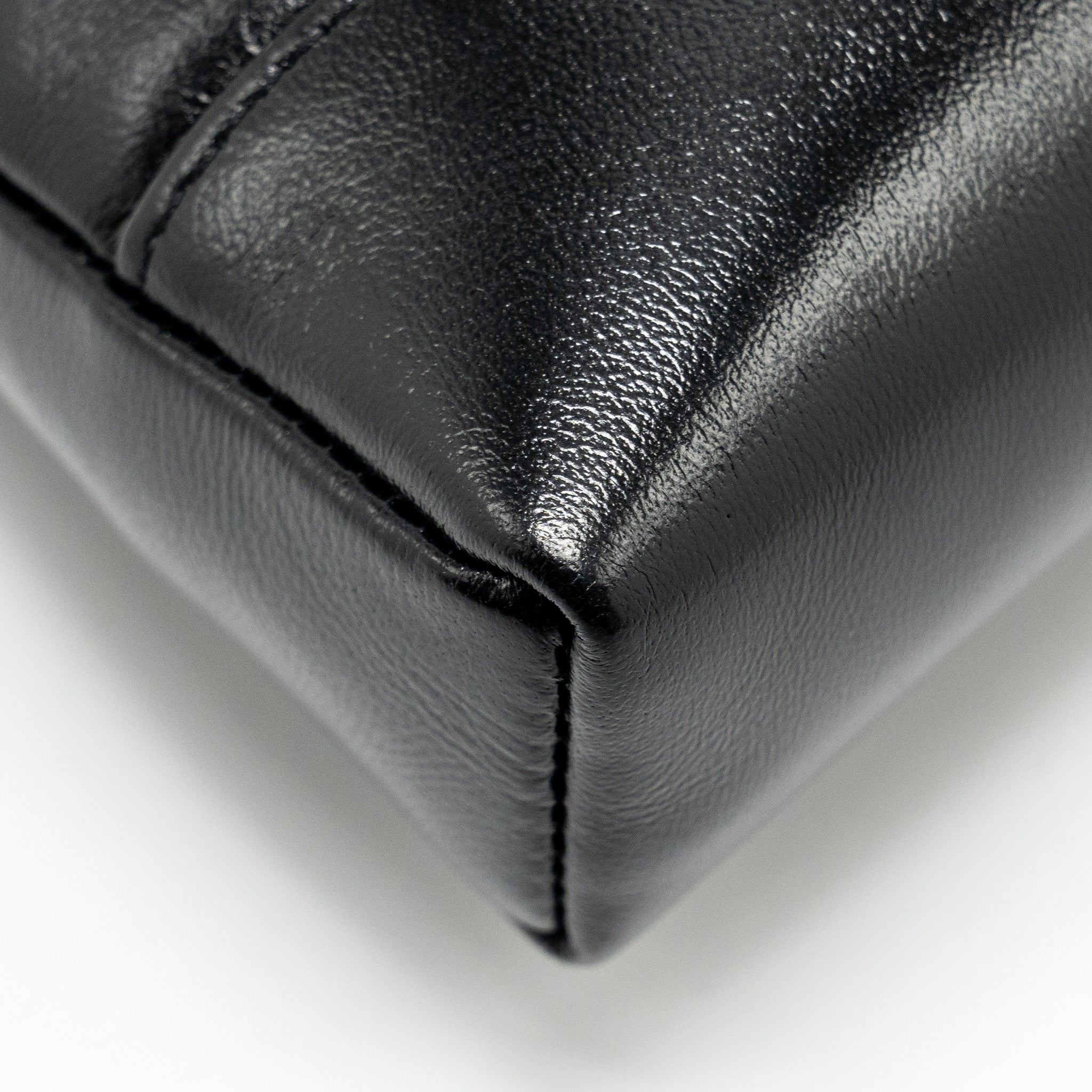 Chanel Mini 31 Clutch with Chain Shiny Lambskin Black L (Microchip)
