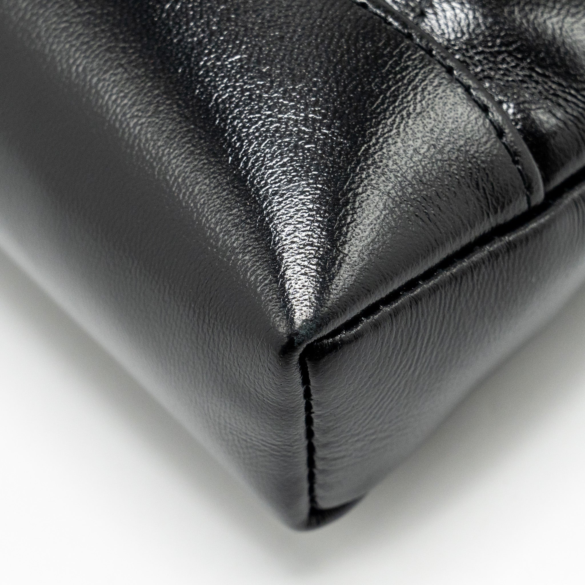 Chanel Mini 31 Clutch with Chain Shiny Lambskin Black L (Microchip)