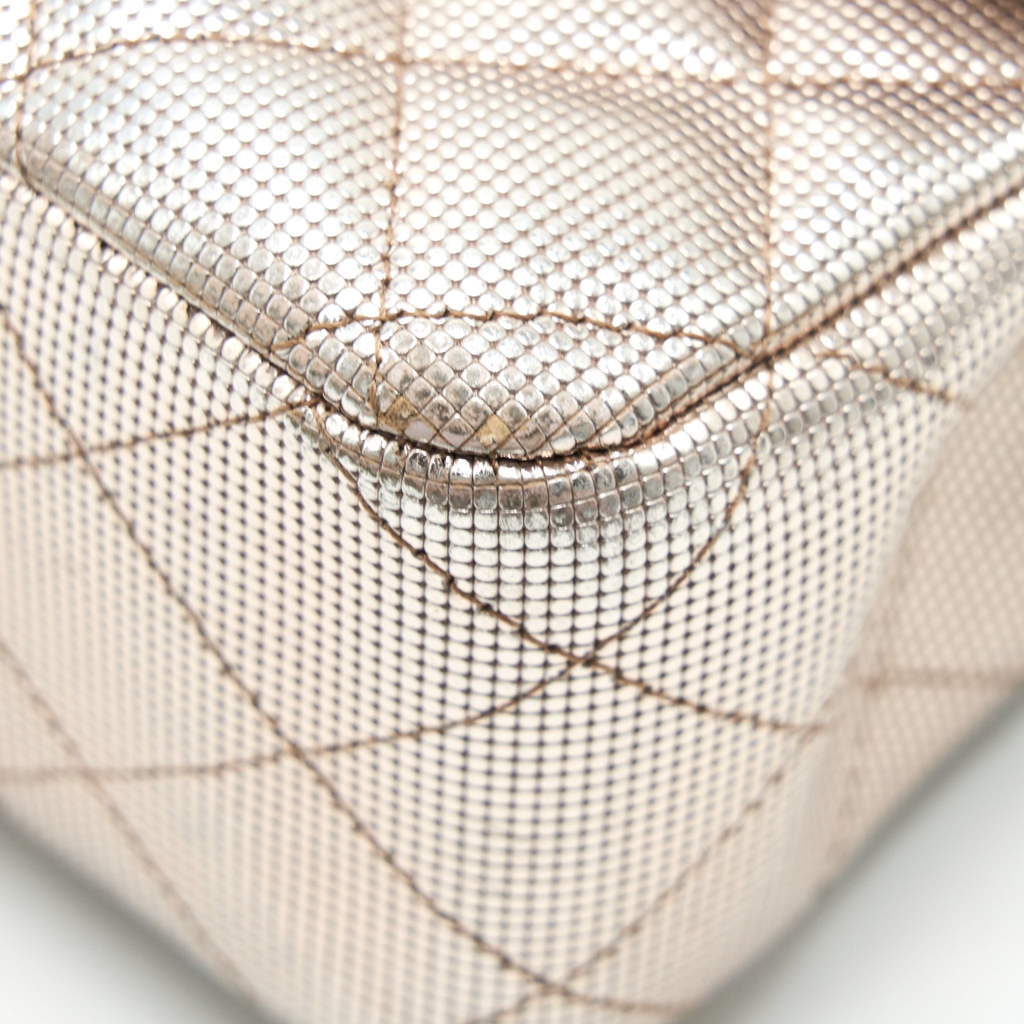 CHANEL SEASONAL MEDIUM FLAP BAG IN CHAMPAGNE PINK