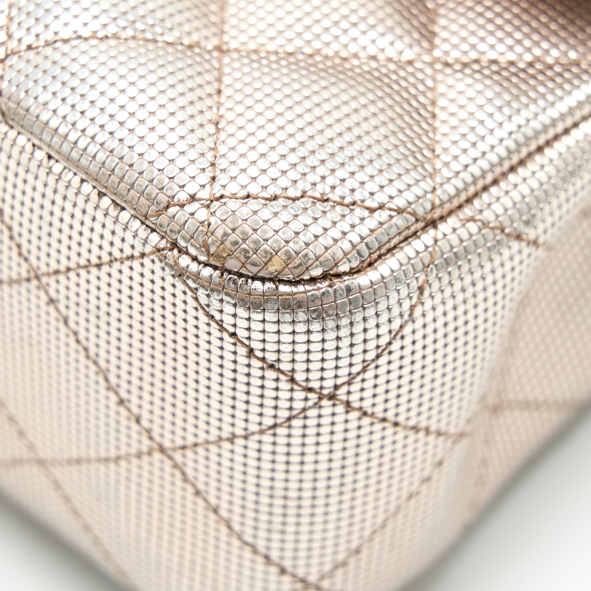 CHANEL SEASONAL MEDIUM FLAP BAG IN CHAMPAGNE PINK