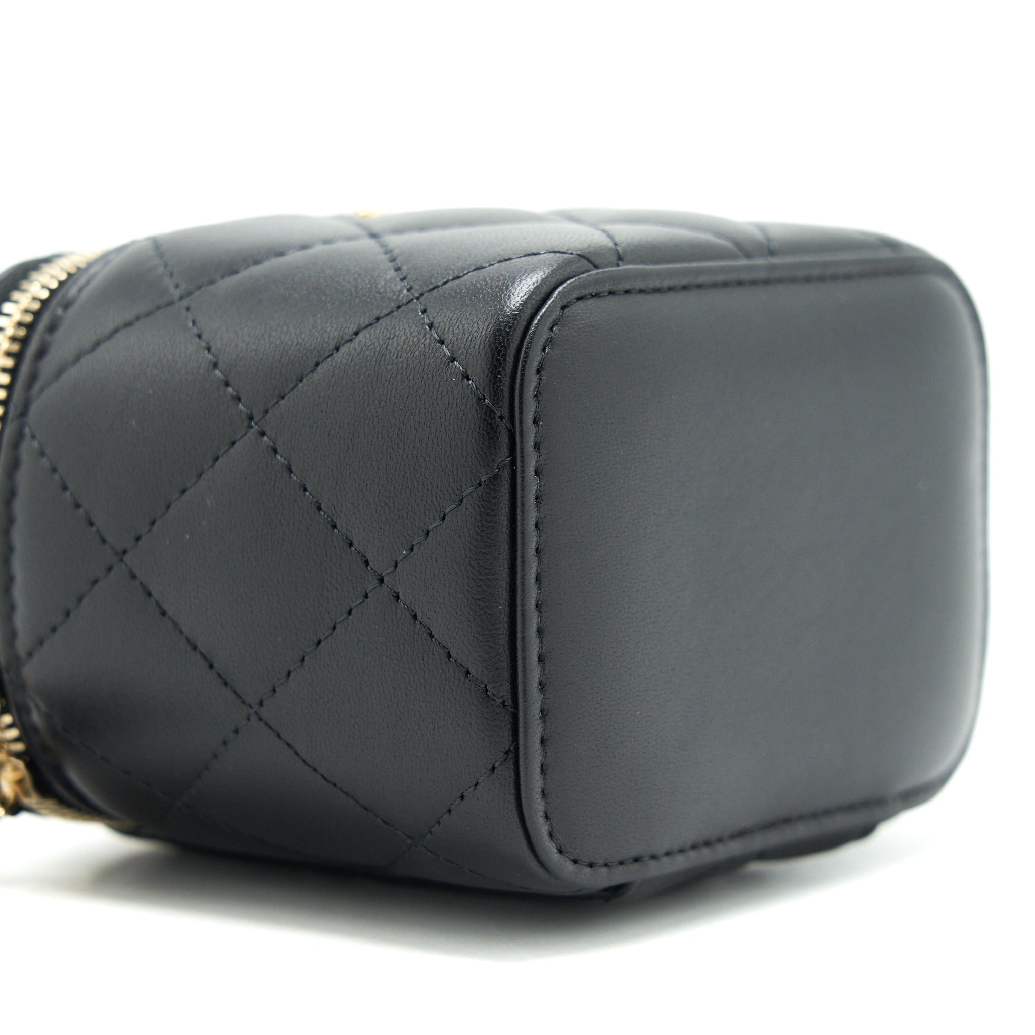 Chanel 22C Pearl Crush Mini Vanity With Chain Lambskin Black