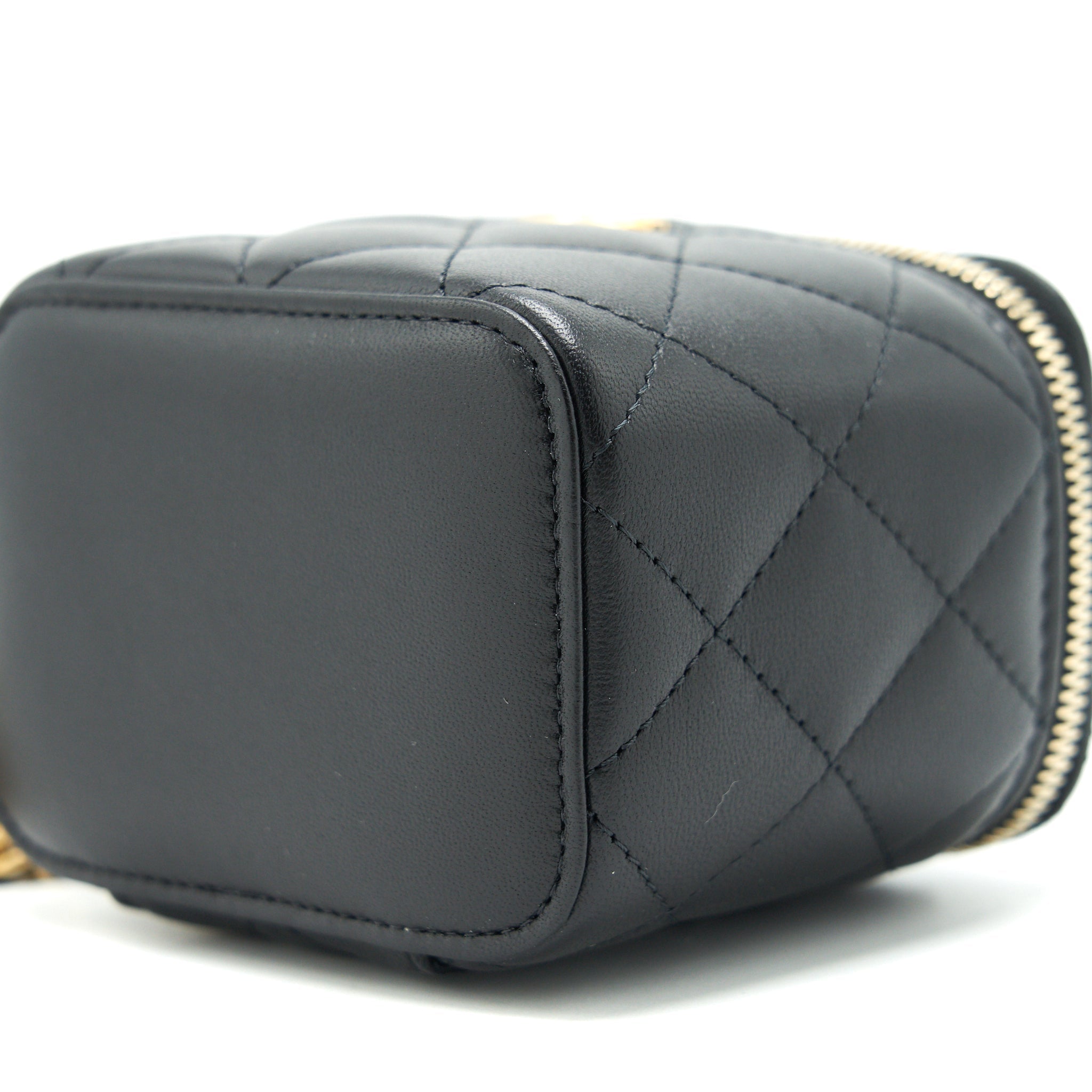 Chanel 22C Pearl Crush Mini Vanity With Chain Lambskin Black