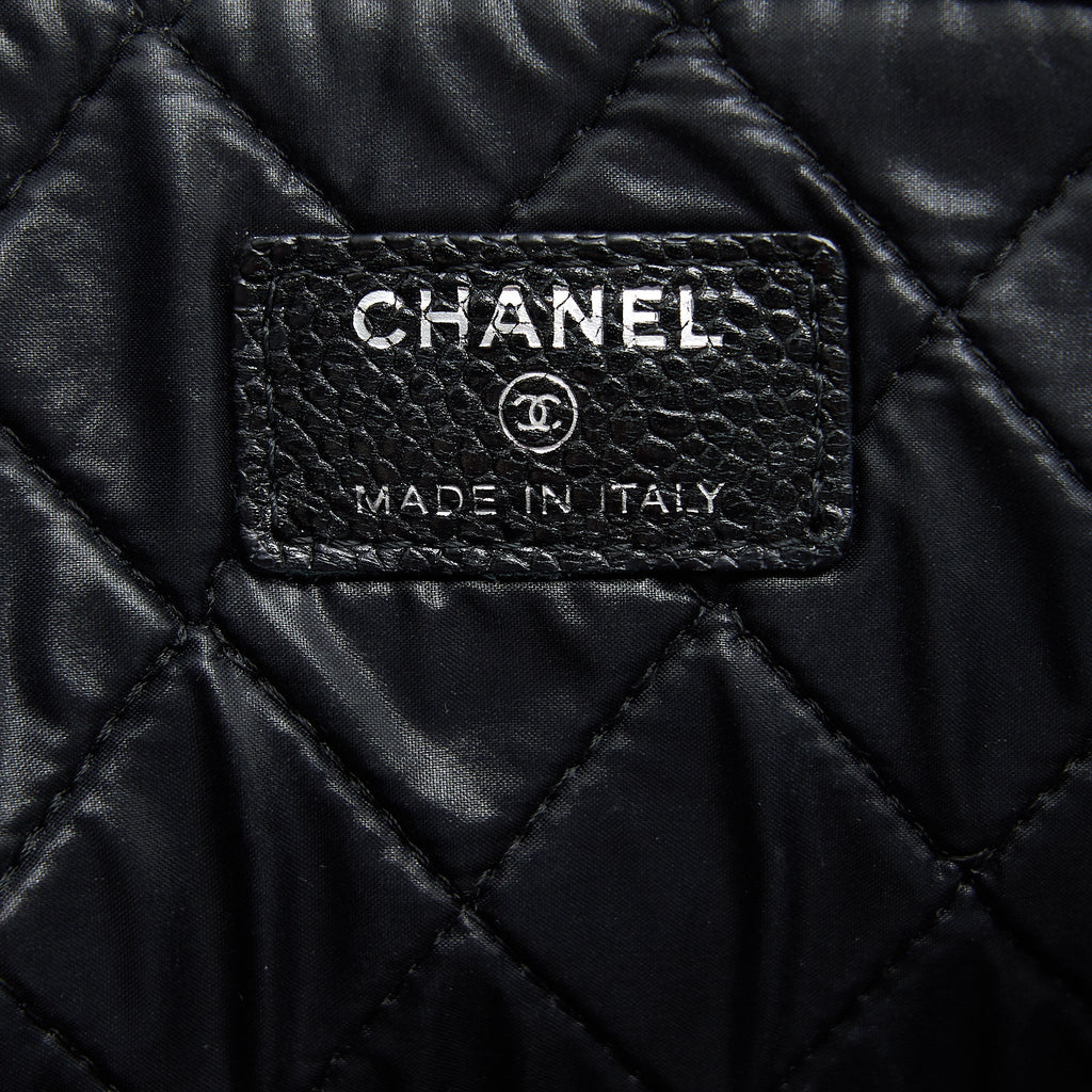 Chanel Caviar Pouch Black