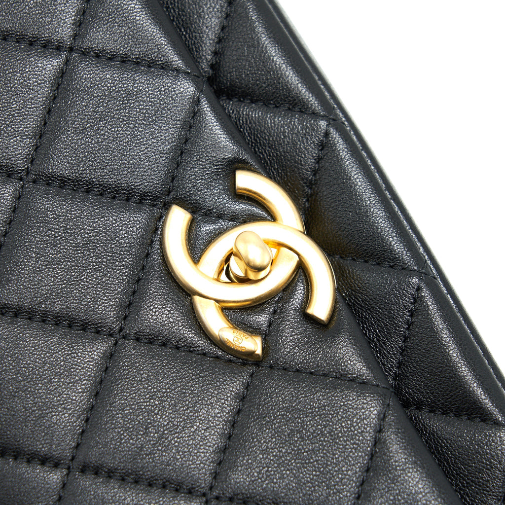 Chanel Shiny Lambskin Flap Bag Black