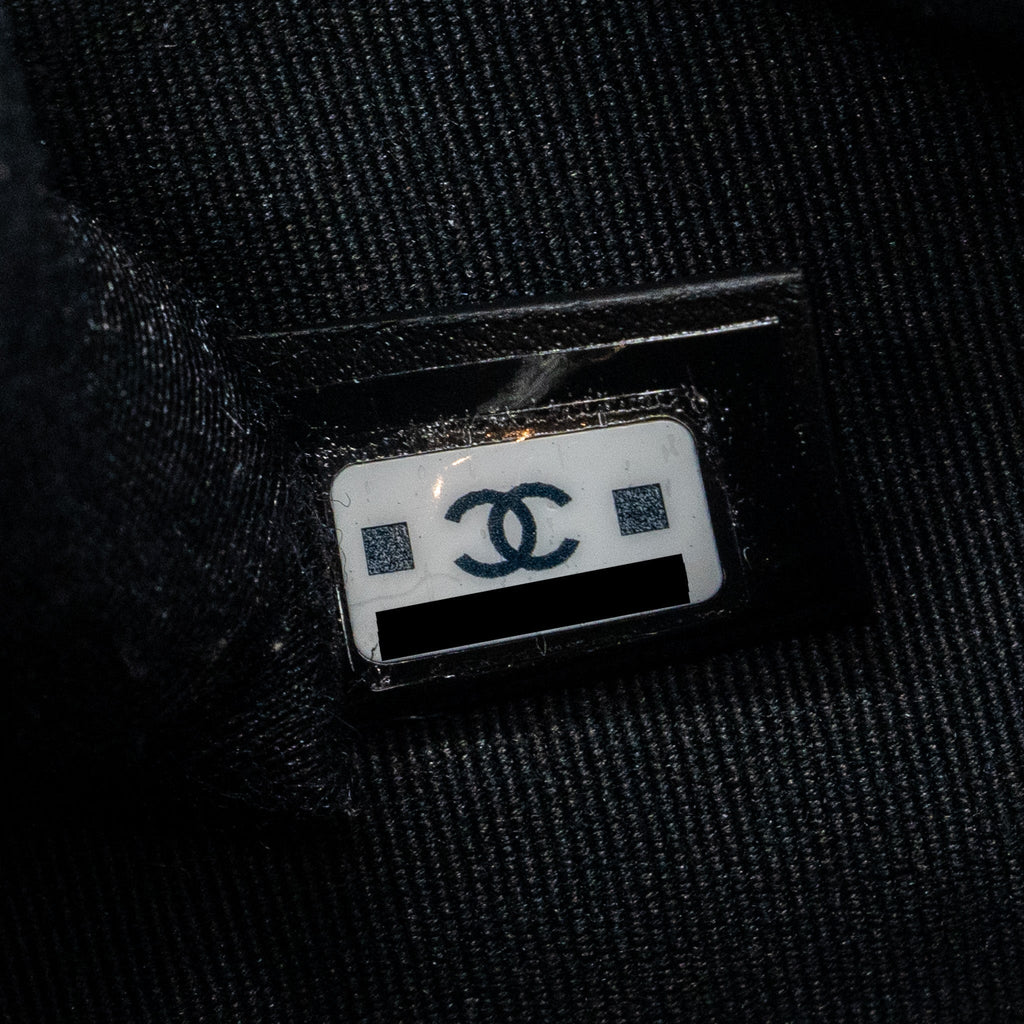 Chanel 23B round clutch caviar black  (microchip)