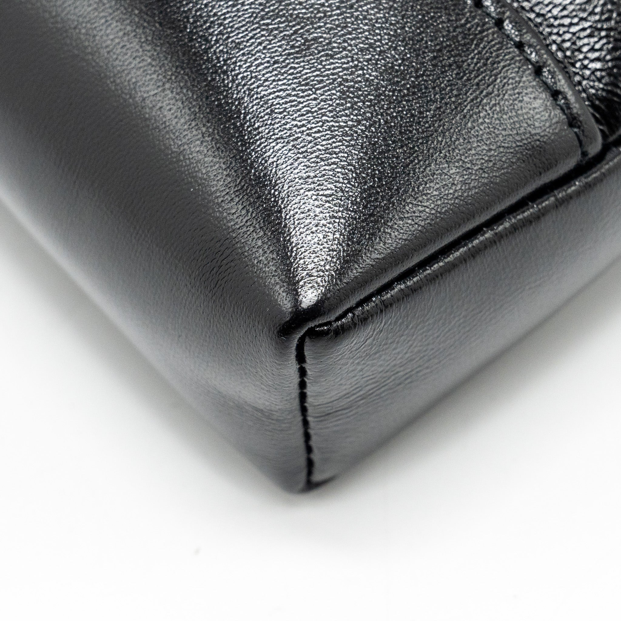 Chanel Mini 31 Clutch with Chain Shiny Calfskin Black L (microchip)