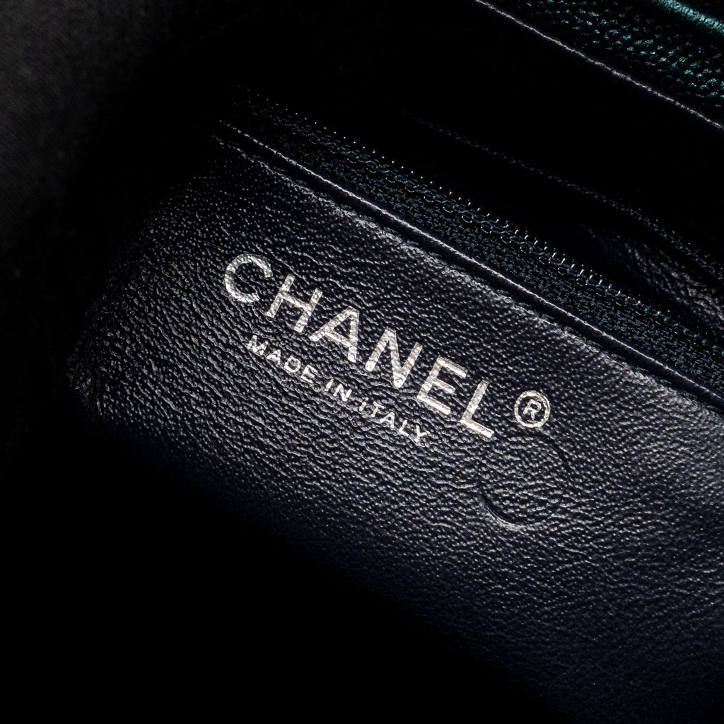 Chanel 18b Filigree Backpack Caviar Iridescent Dark Turquoise Multicolour Hardware