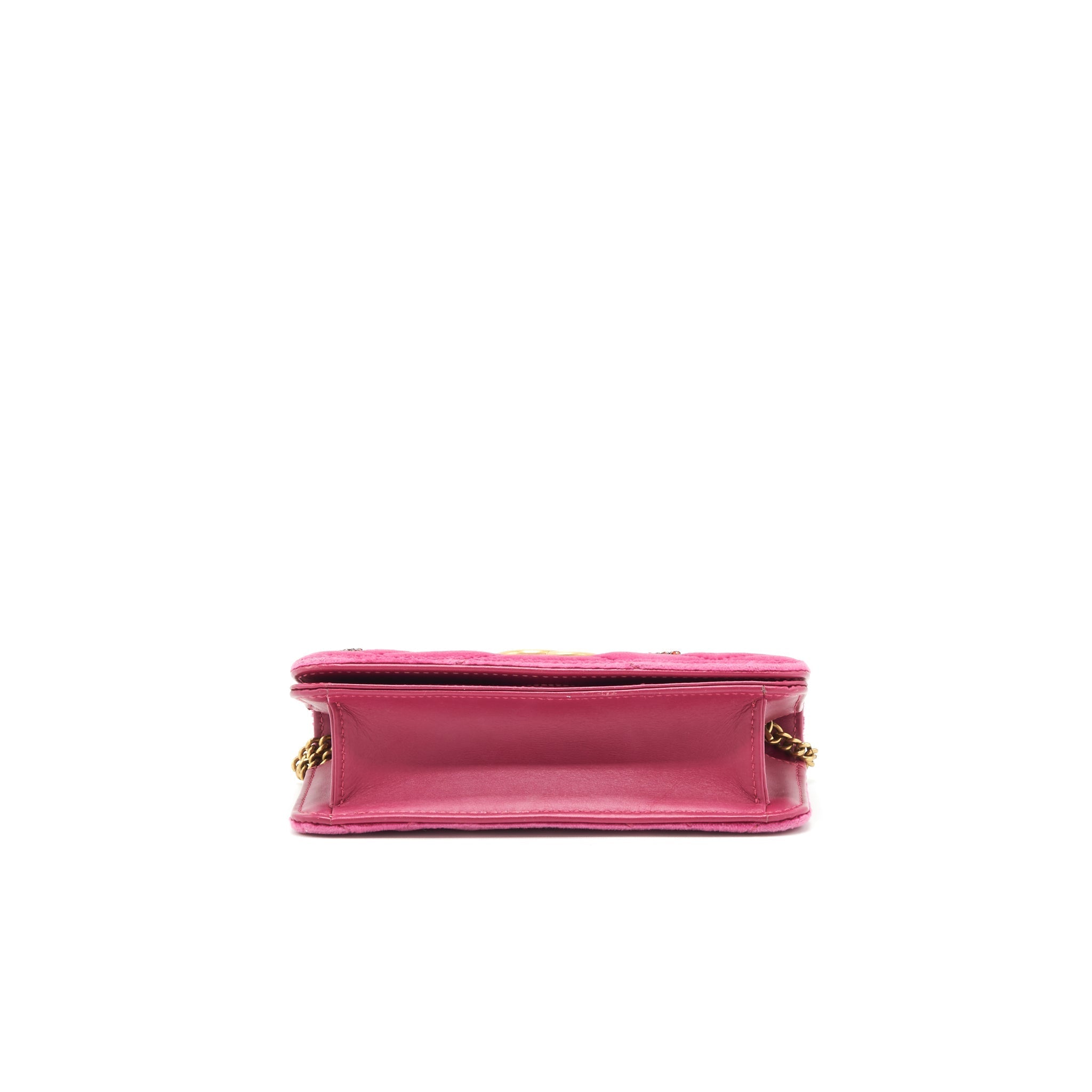 Gucci Velvet Wallet with chain pink  limited edition