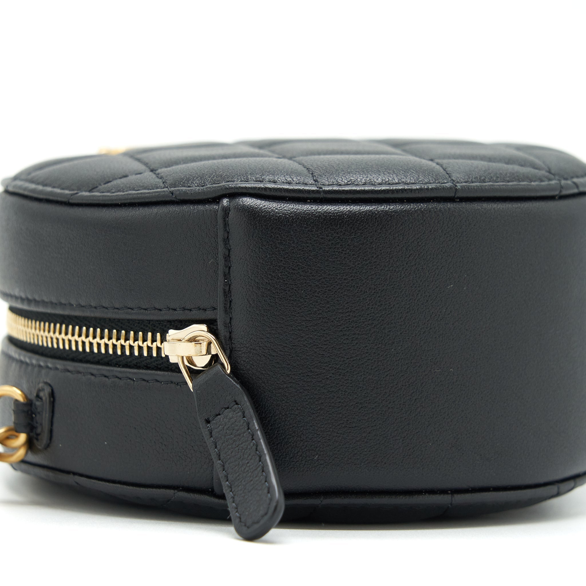 Chanel Pearl Round Clutch With Chain Calfskin Black