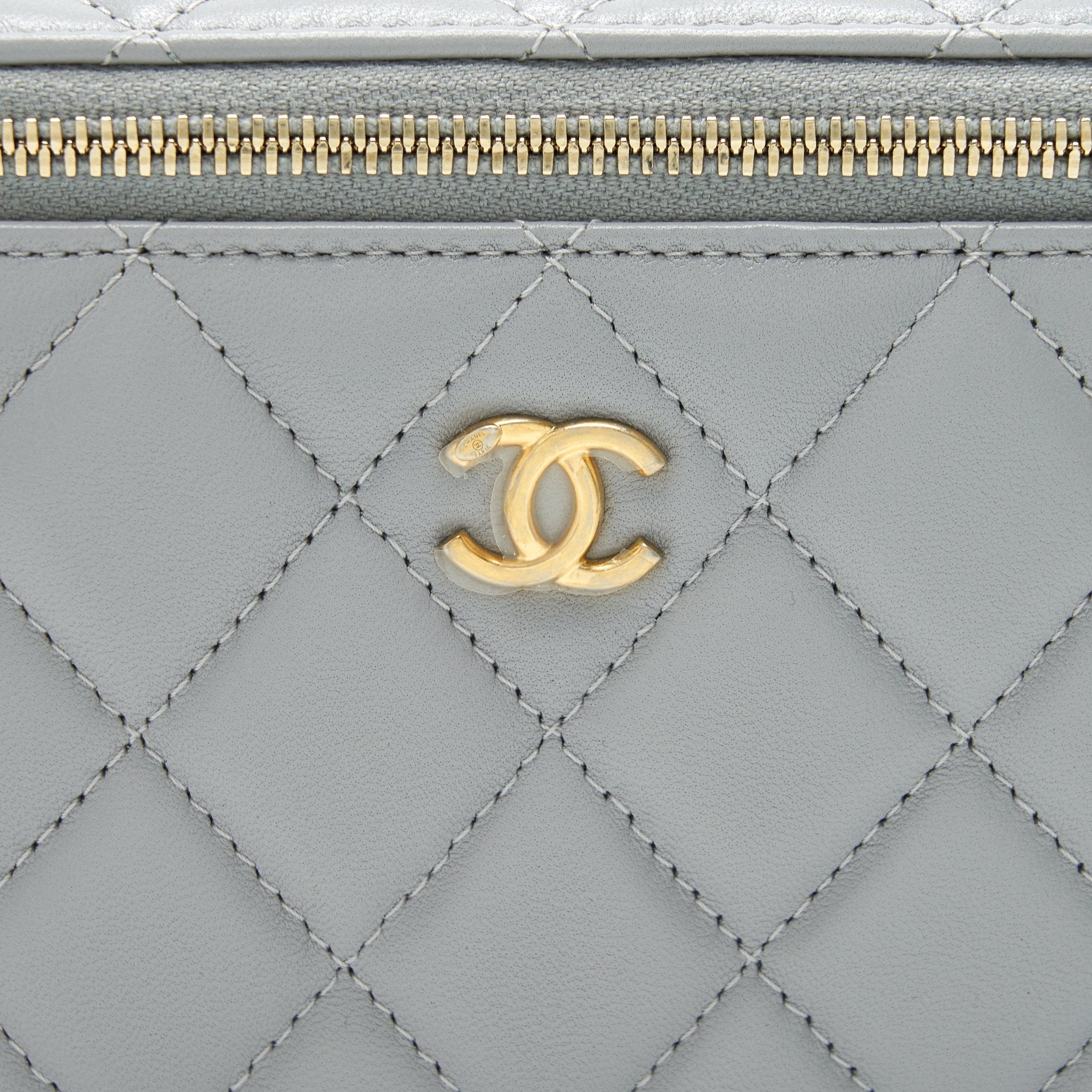 Chanel 21B Pearl Crush Long Vanity with Chain Light Grey