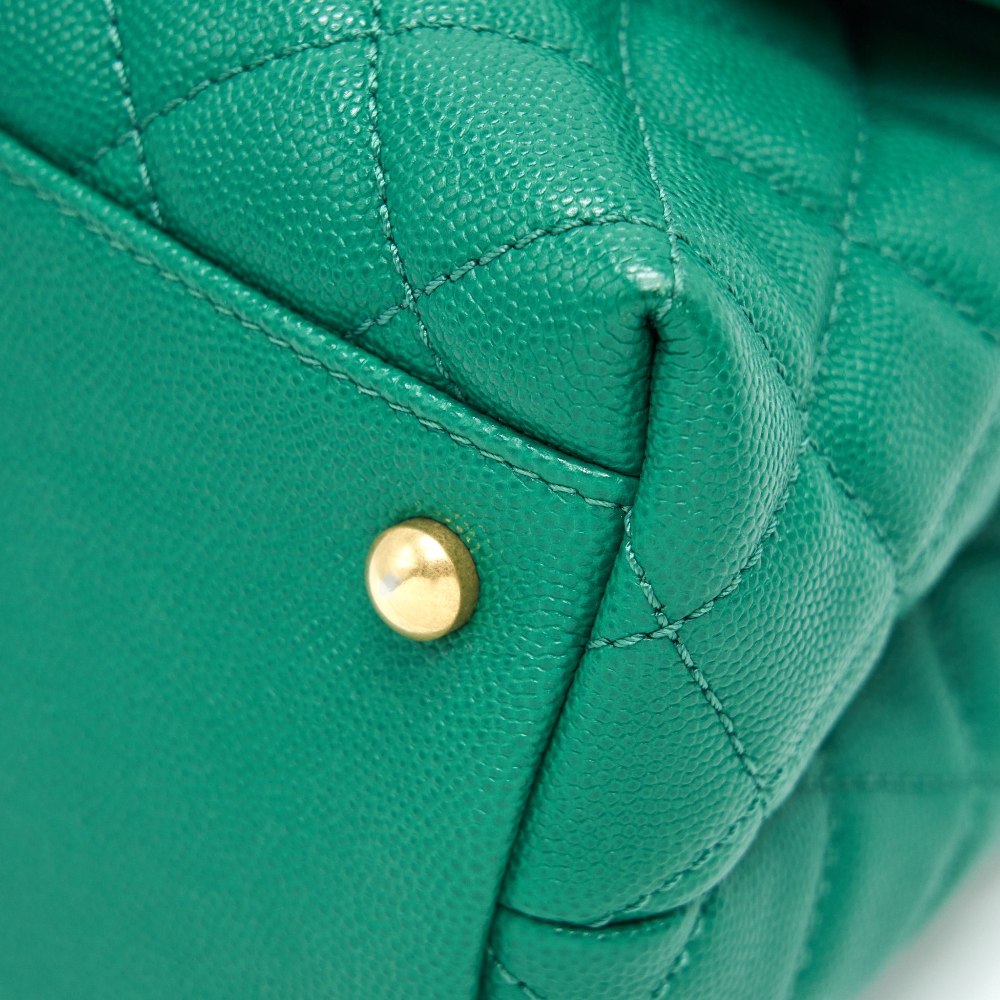 Chanel Cocohandle Flap Bag Medium Green with