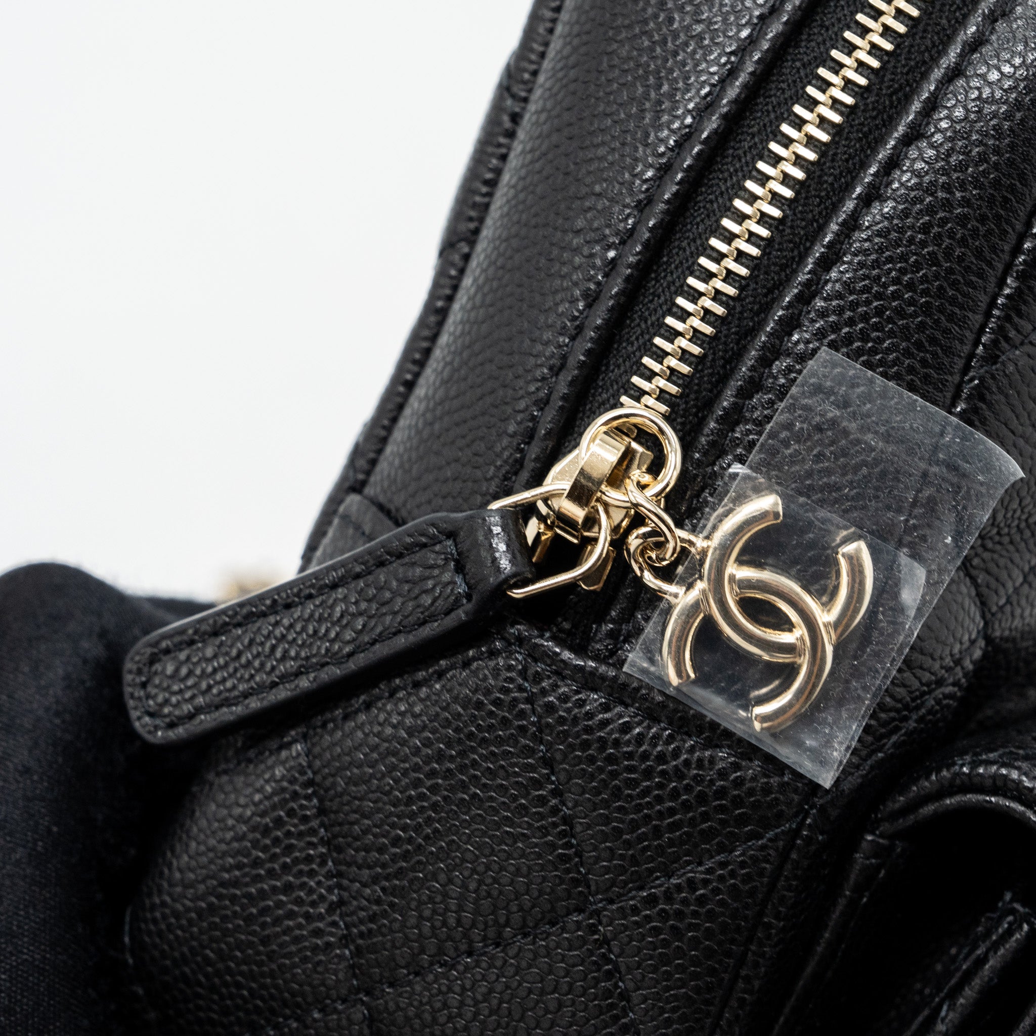 Chanel 24C mini backpack / crossbody bag caviar black L (microchip)