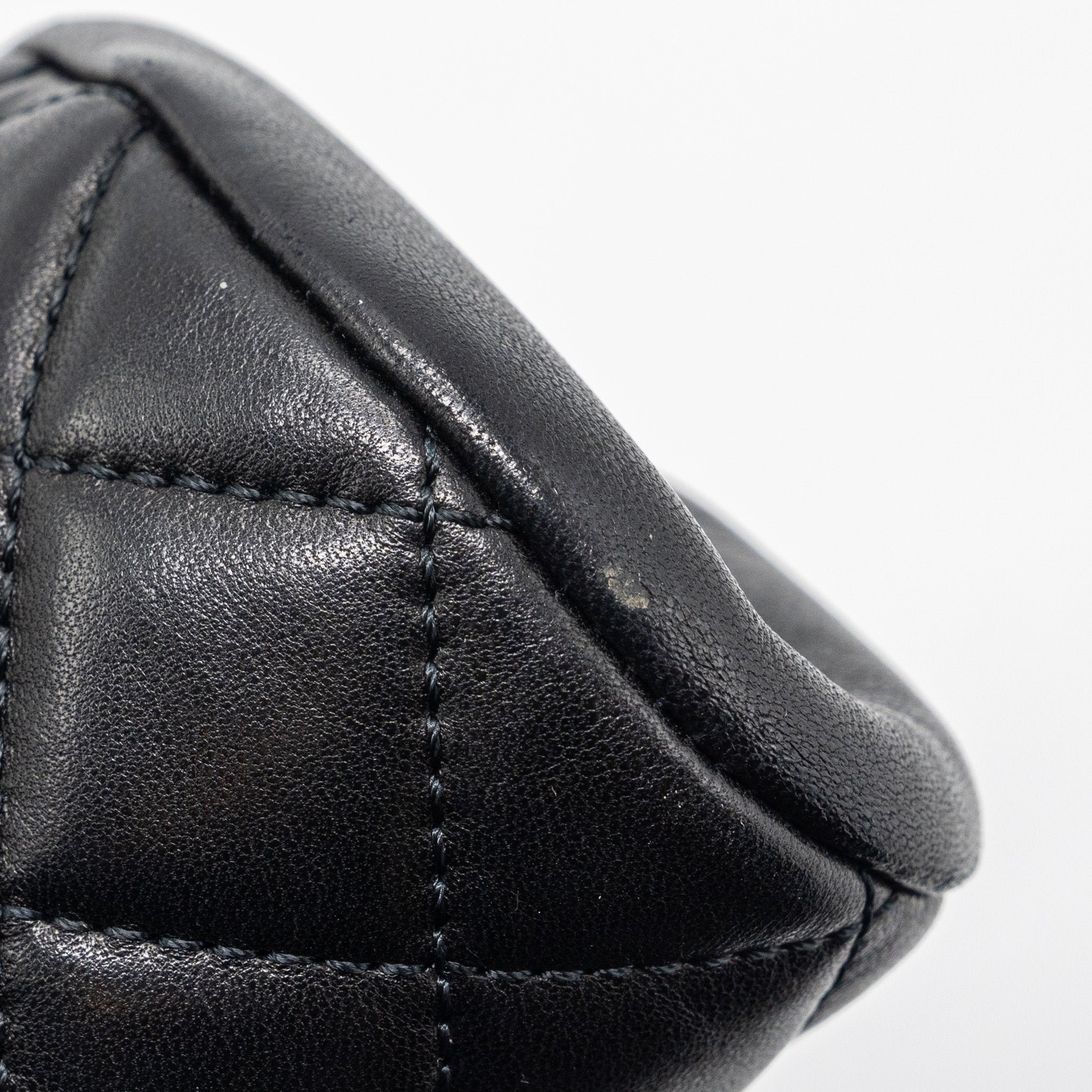 Chanel timeless kiss lock clutch evening bag lambskin Black
