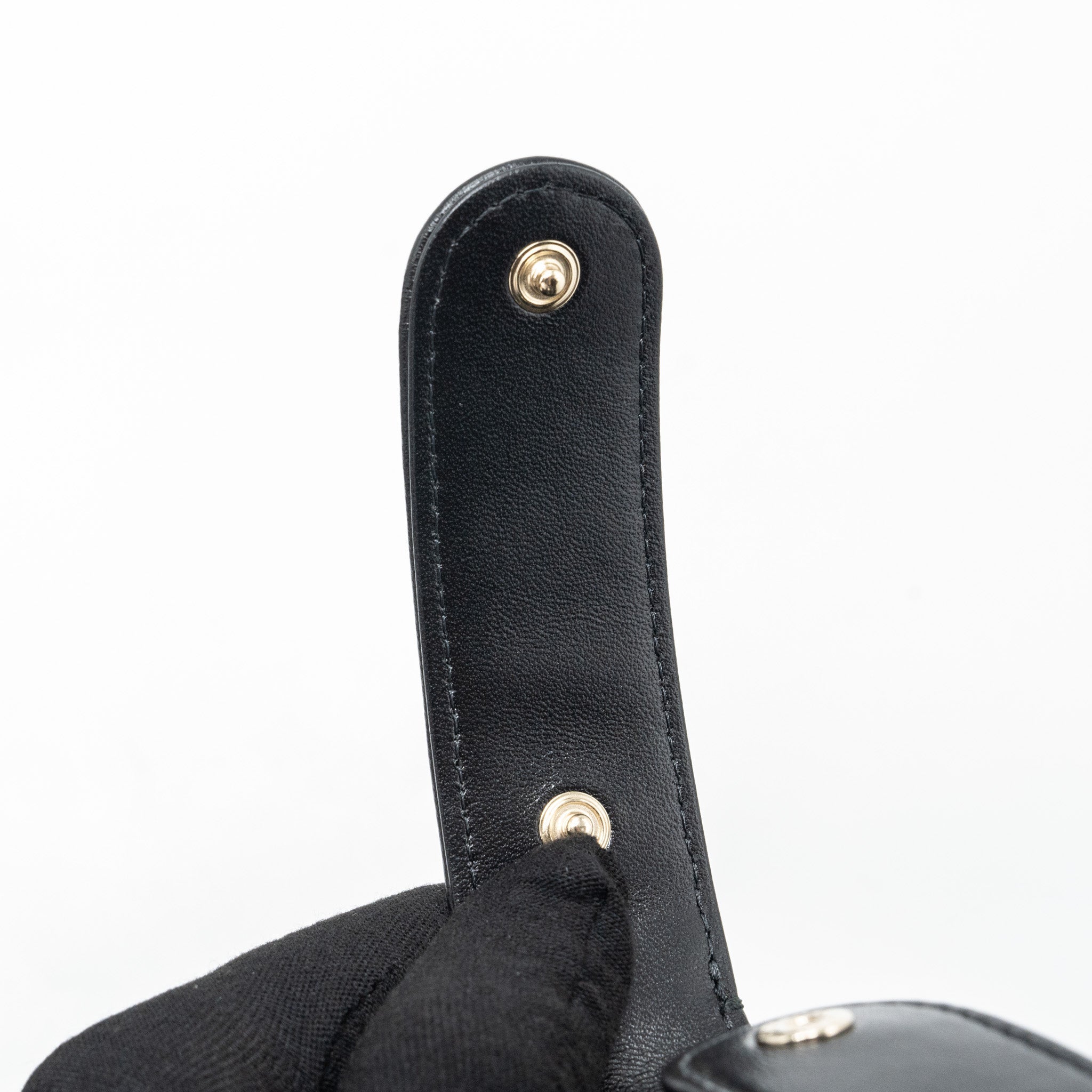 Chanel 23C round Clutch lambskin black  (microchip)