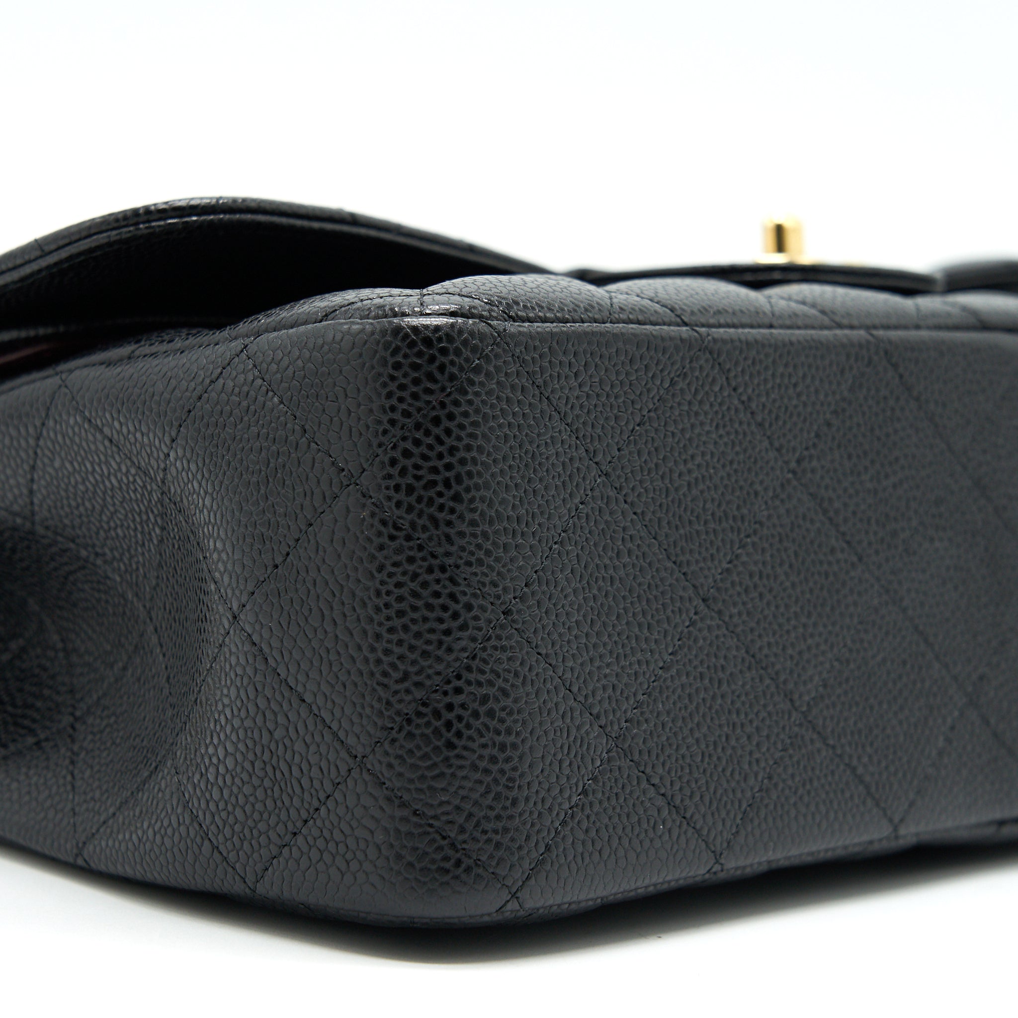 CHANEL JUMBO CLASSIC DOUBLE FLAP IN CAVIAR BLACK