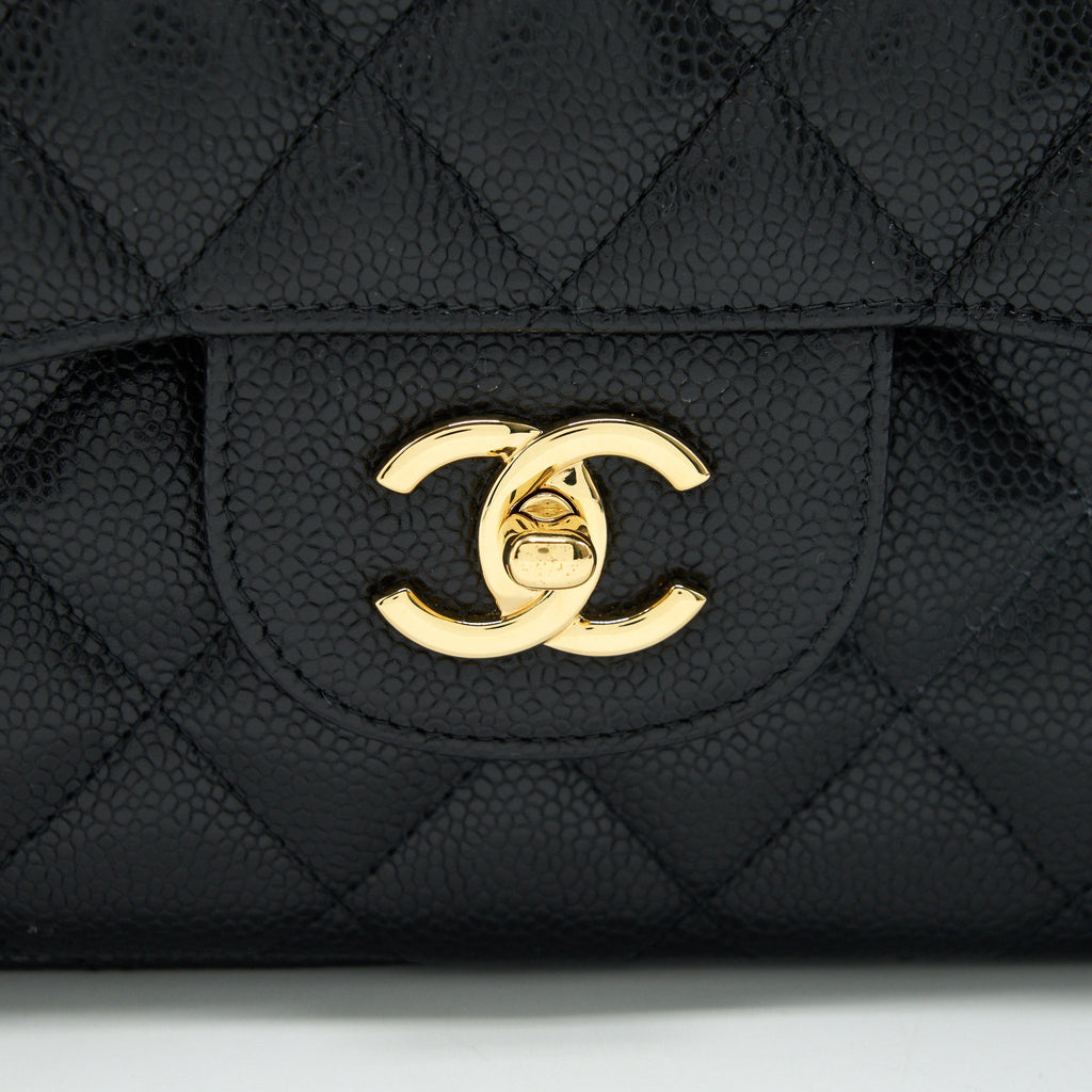 CHANEL JUMBO CLASSIC DOUBLE FLAP IN CAVIAR BLACK