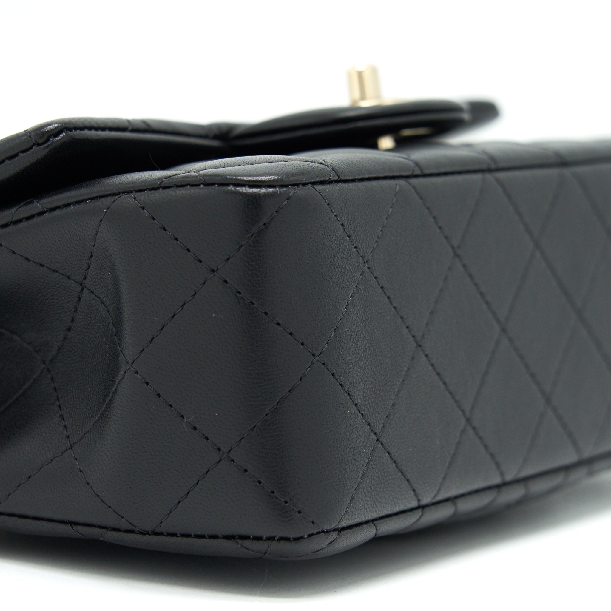 Chanel 21K top handle mini Rectangular flap Bag Black L