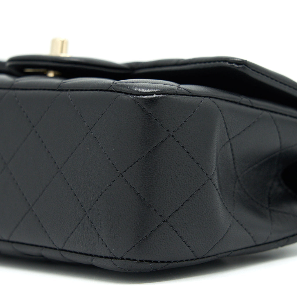 Chanel 21K top handle mini Rectangular flap Bag Black L