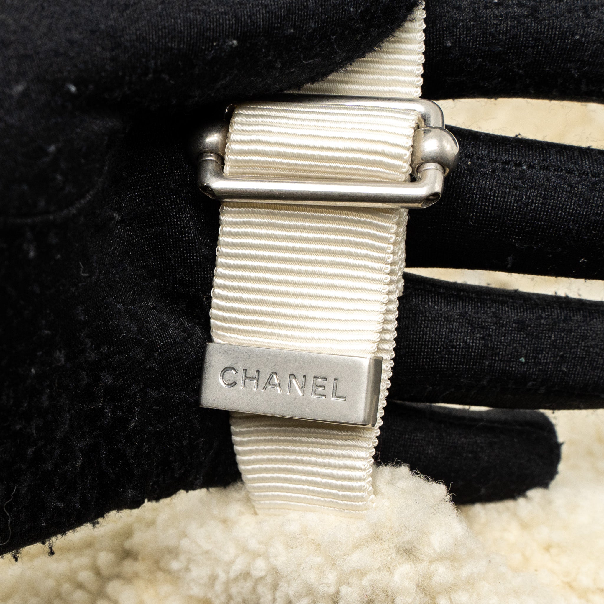 Chanel 19B Backpack Shearling White/Multicolour