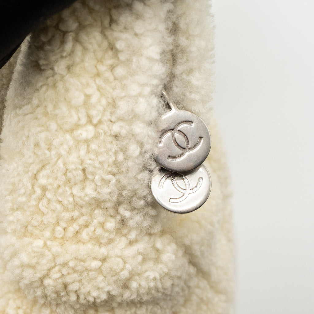 Chanel 19B Backpack Shearling White/Multicolour